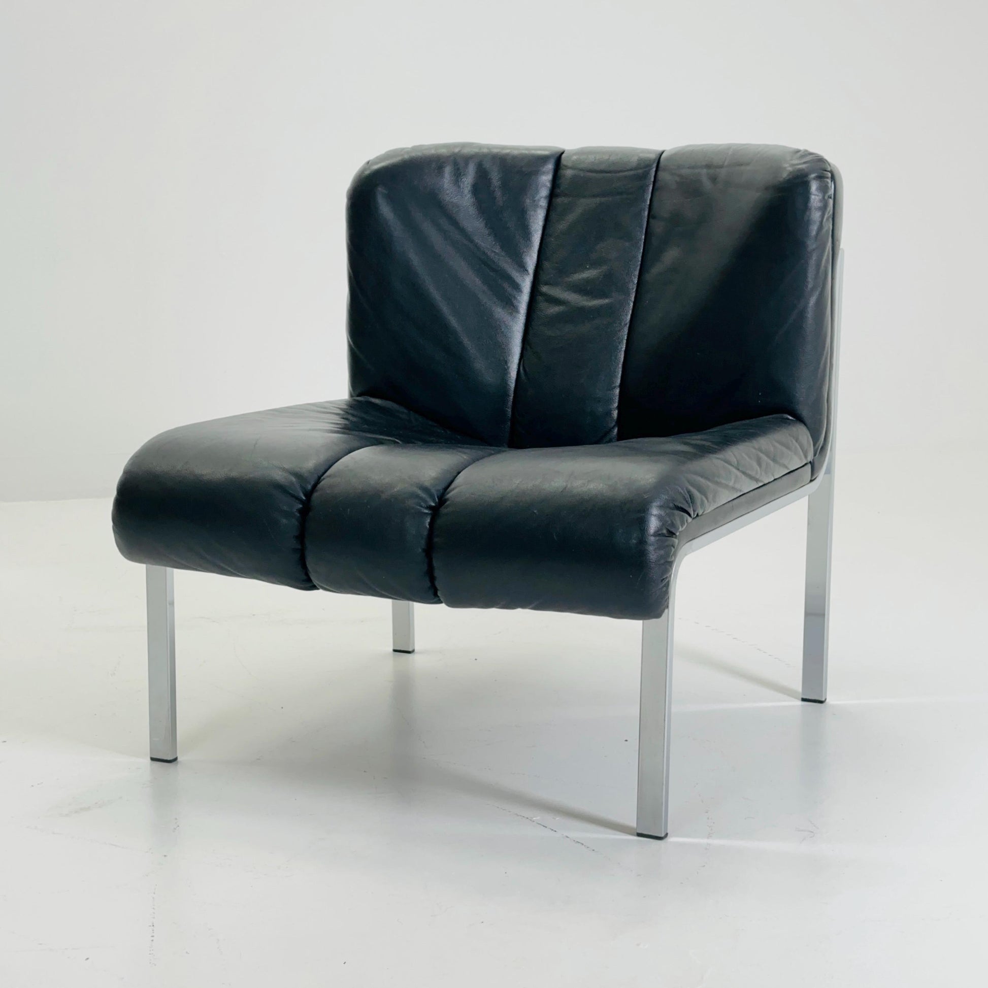 Set of 2 Mid-Century Lounge Chairs by Girsberger Eurochair 1200 in Black Leatther Designed by Hans Eichenberger Switzerland 1980s