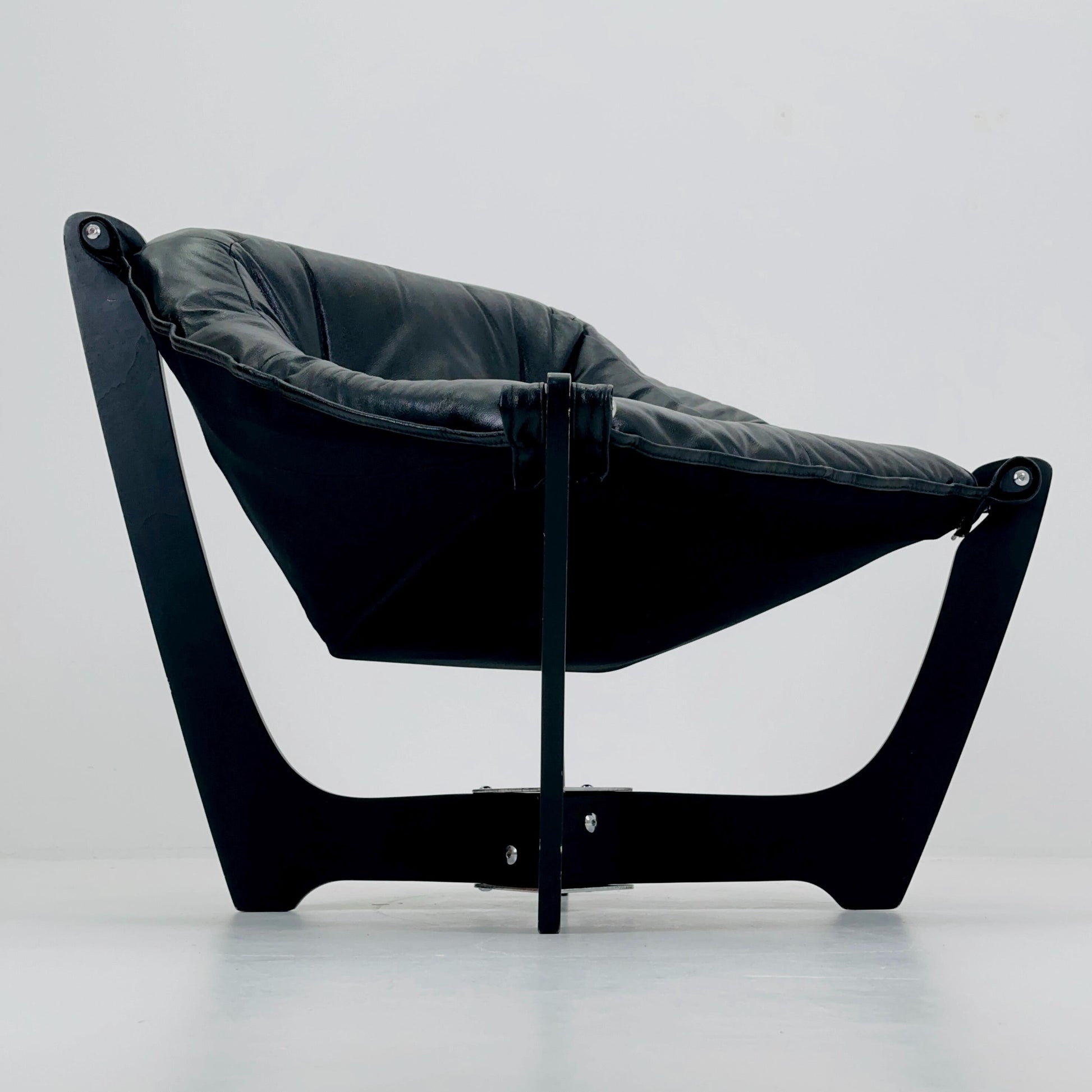 Mid century Luna Lounge Chair by Odd Knutsen for Hjellegjerde Mobler – 1970s Norway