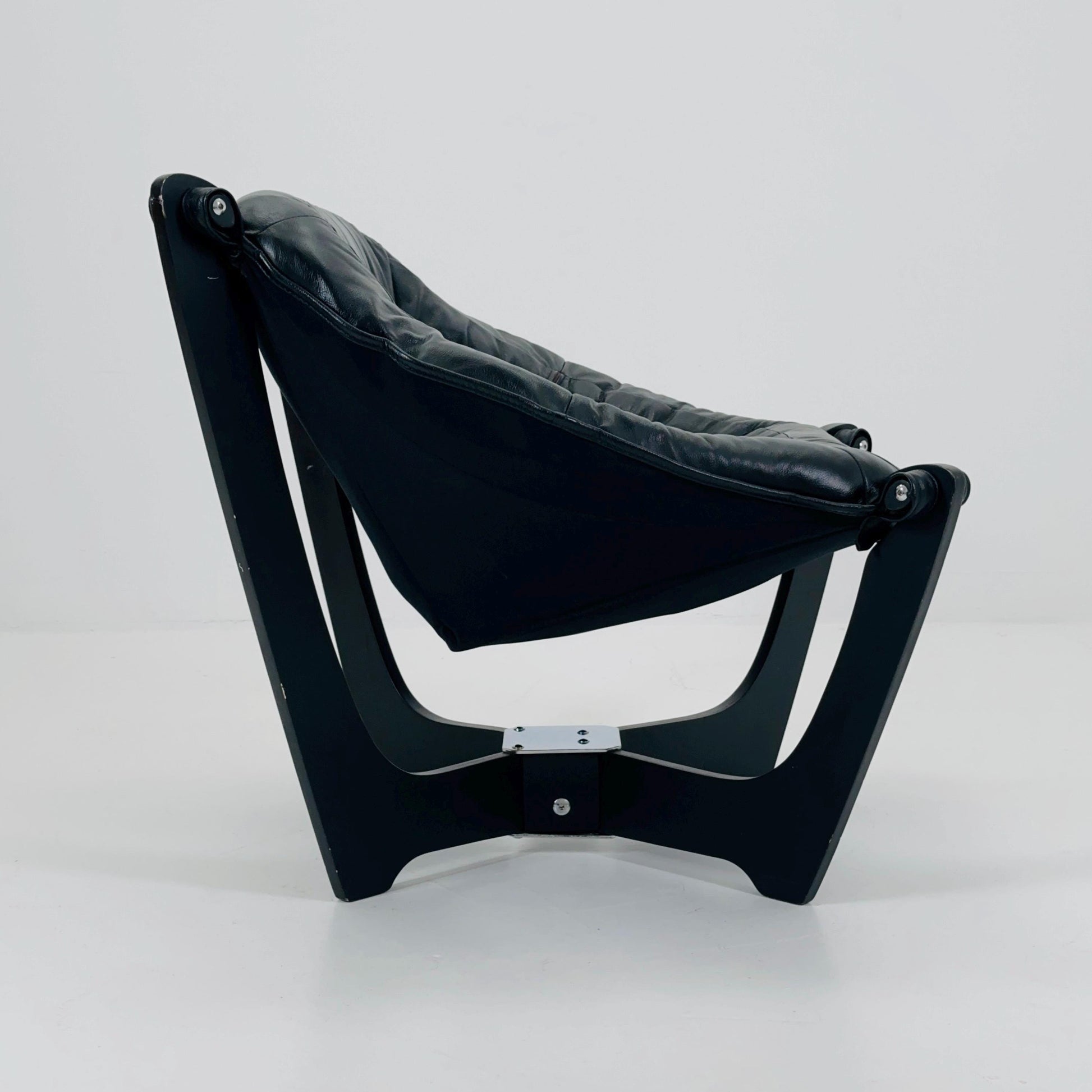 Mid century Luna Lounge Chair by Odd Knutsen for Hjellegjerde Mobler – 1970s Norway