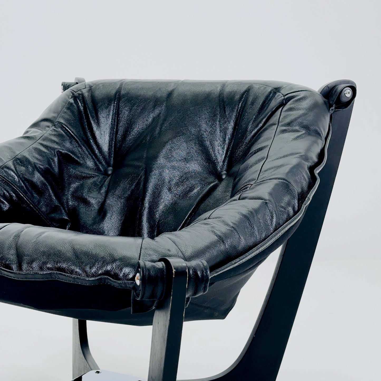 Mid century Luna Lounge Chair by Odd Knutsen for Hjellegjerde Mobler – 1970s Norway