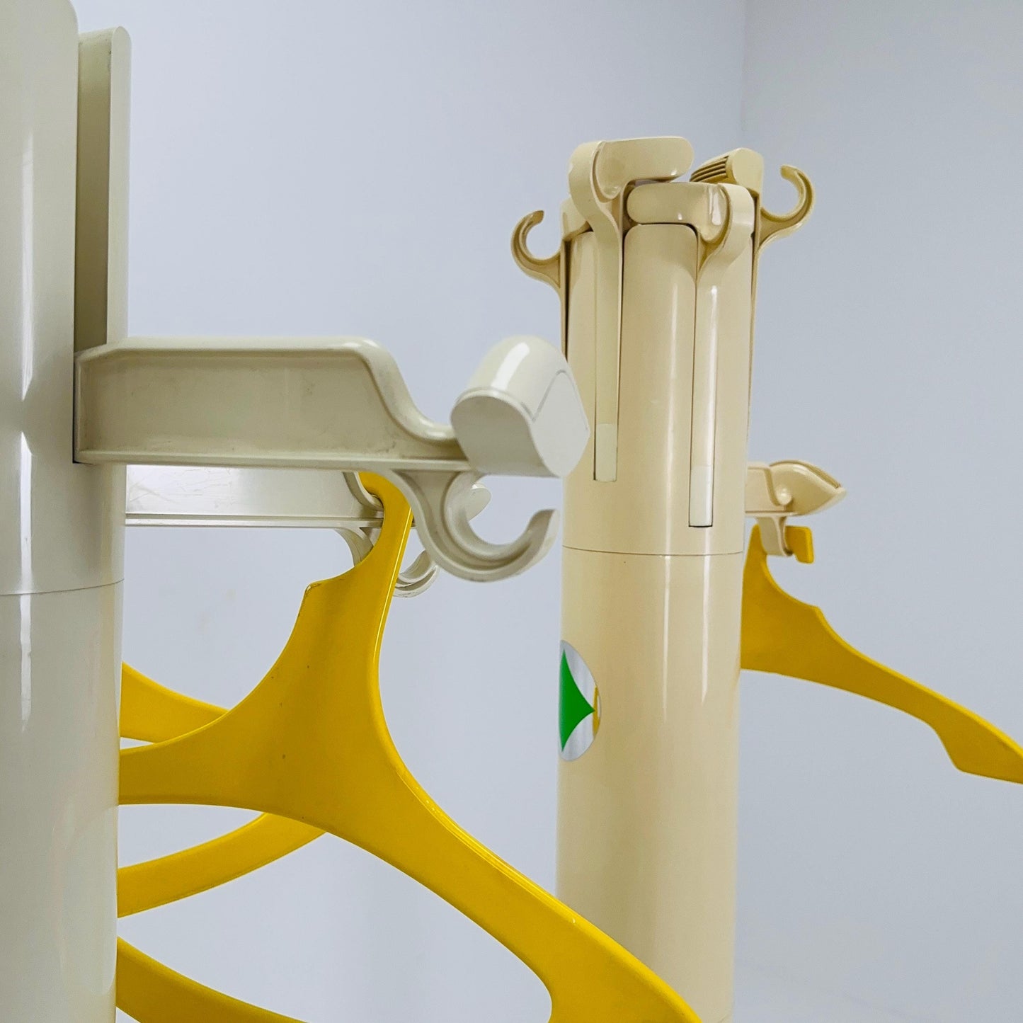 1 of 3 Italian white Space Plata Coat Planta Rack by Giancarlo Piretti for Castelli / Anonima Castelli, 1970s