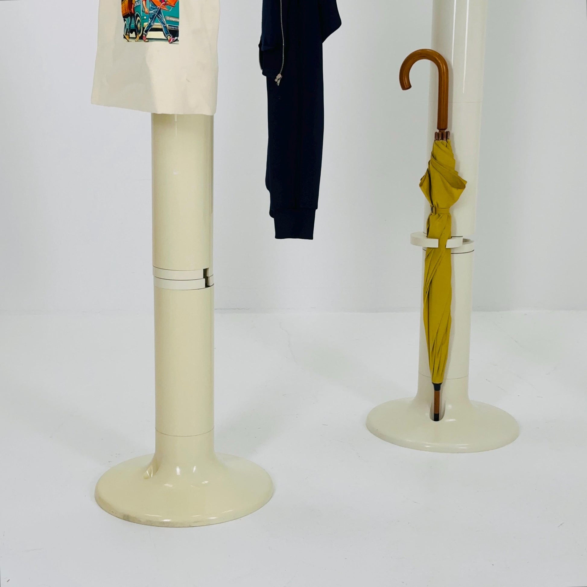 1 of 3 Italian white Space Plata Coat Planta Rack by Giancarlo Piretti for Castelli / Anonima Castelli, 1970s