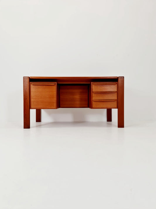 Danish vintage Solid teak for GV Møbler, Denmark, 1960s