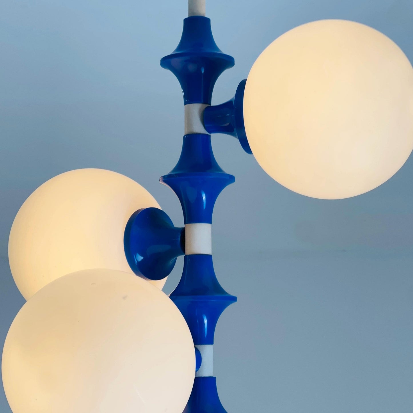 Mid century Richard Essig Space Age Ceiling Light 1970s Sputnik Lamp with 3 Glass Globes