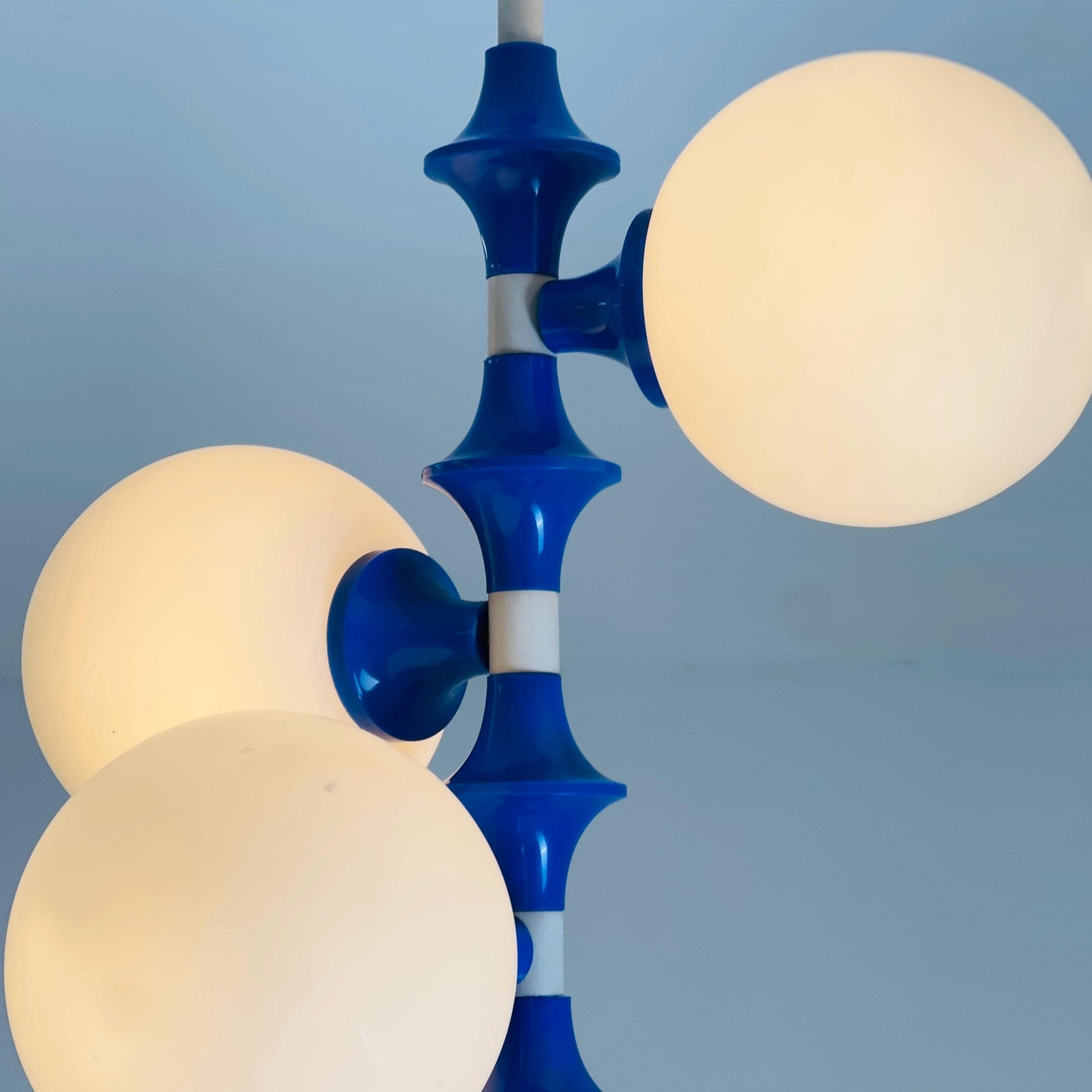 Mid century Richard Essig Space Age Ceiling Light 1970s Sputnik Lamp with 3 Glass Globes