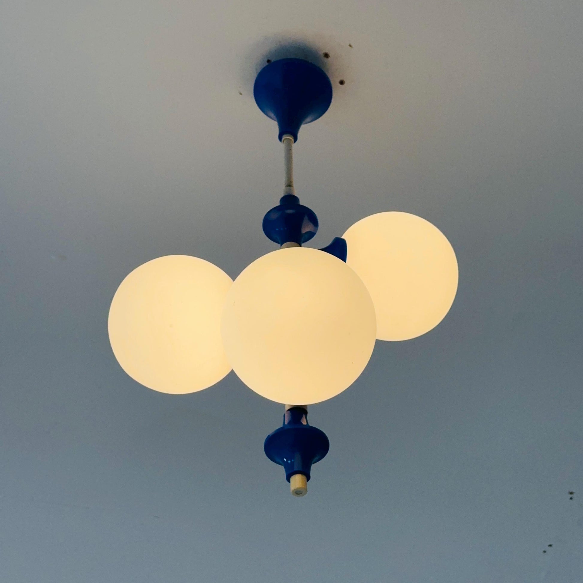 Mid century Richard Essig Space Age Ceiling Light 1970s Sputnik Lamp with 3 Glass Globes