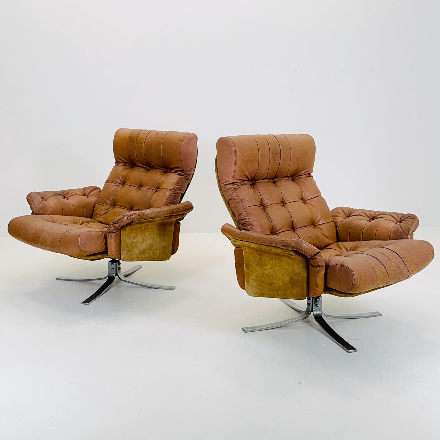 set of 2 Mid century Søren Nissen and Ebbe Gehl Lounge Chairs by Jeki Møbler Denmark 1960s
