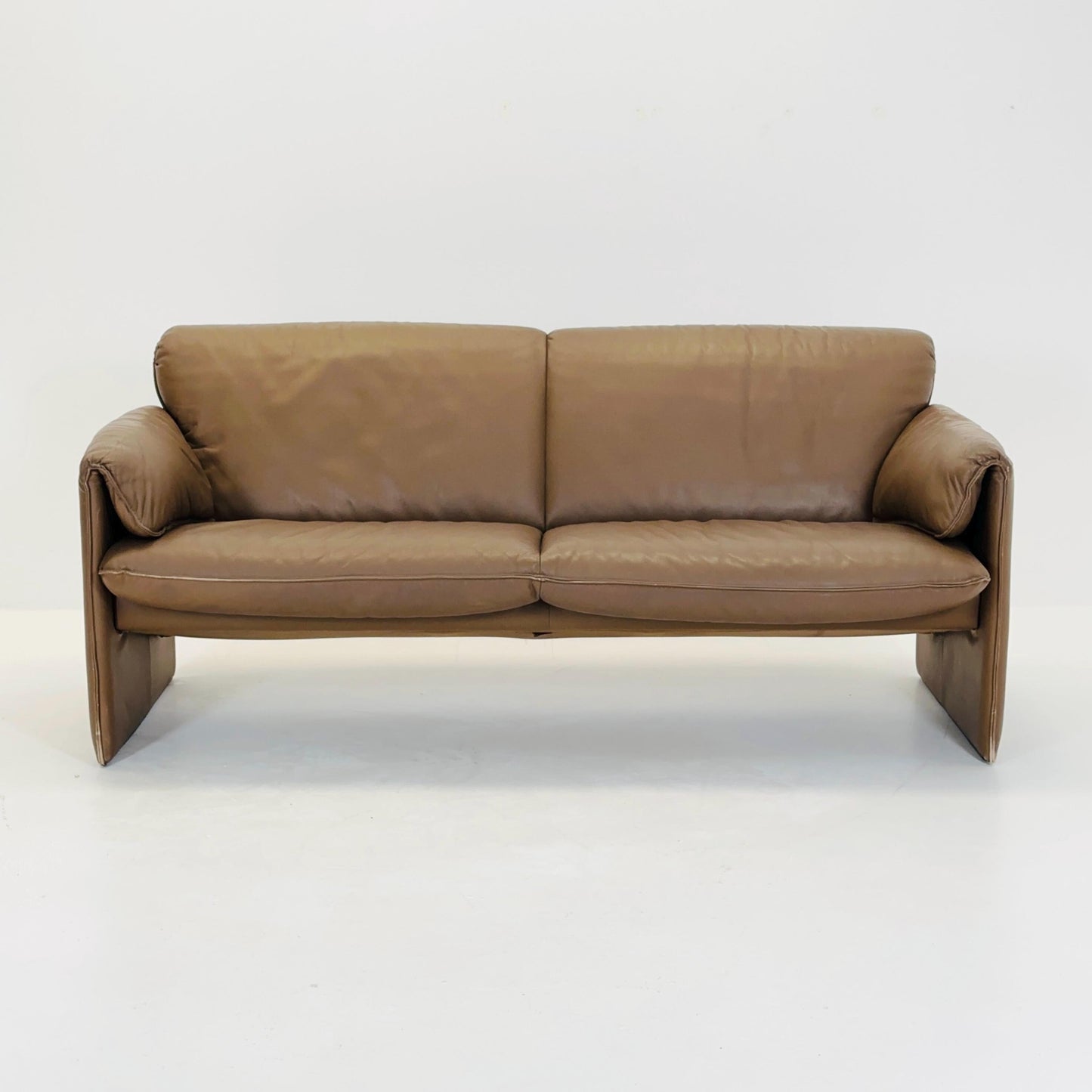 Mid Century Modern Bora 3-seat sofa in Cappuccino Leather by Alex Enthoven, for Leolux 1980s Netherlands