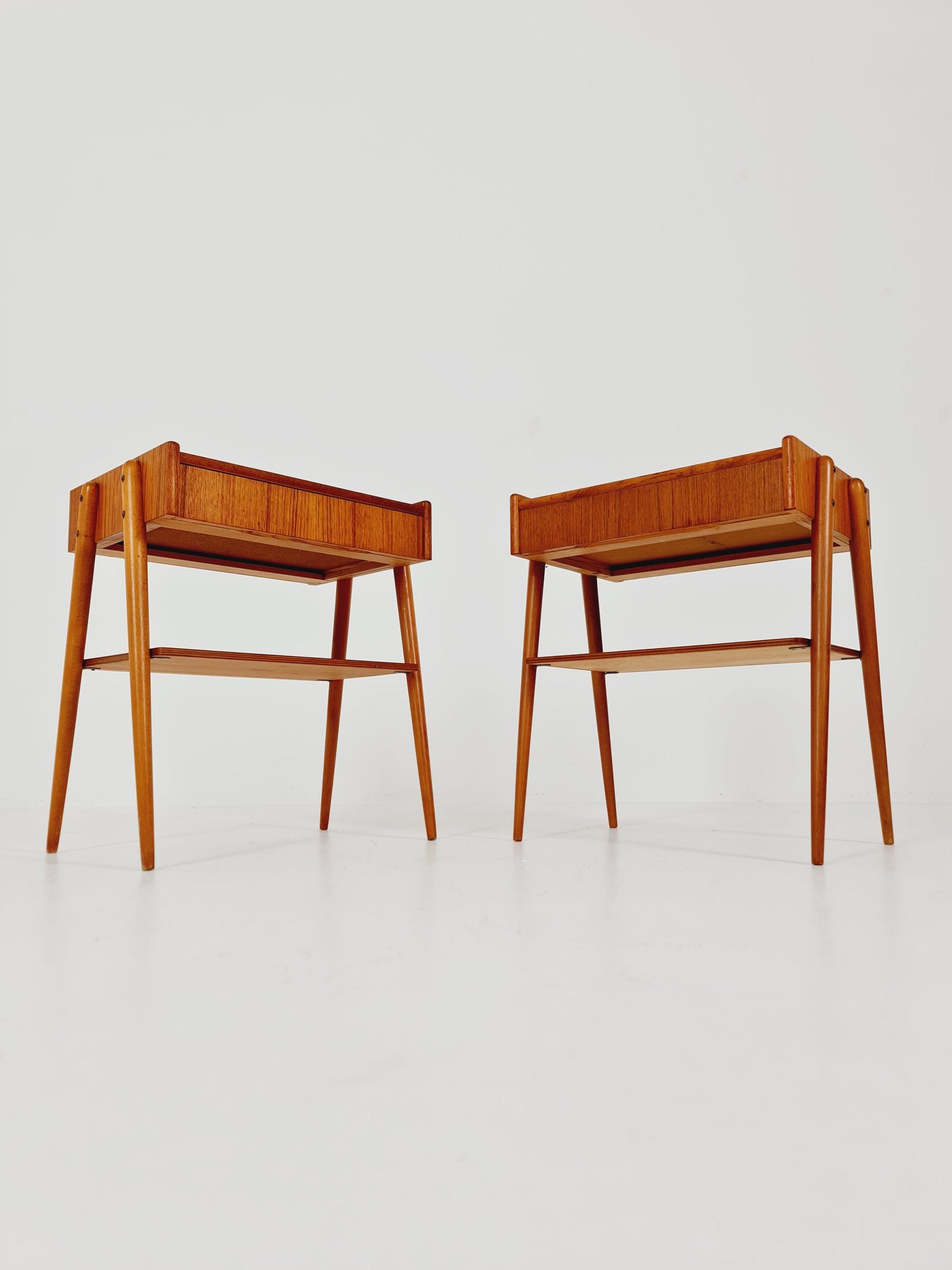 Pair of Swedish Midcentury Teak Vintage Side table/ Bedside table/ Night stand by Carlström & Co, 1960s