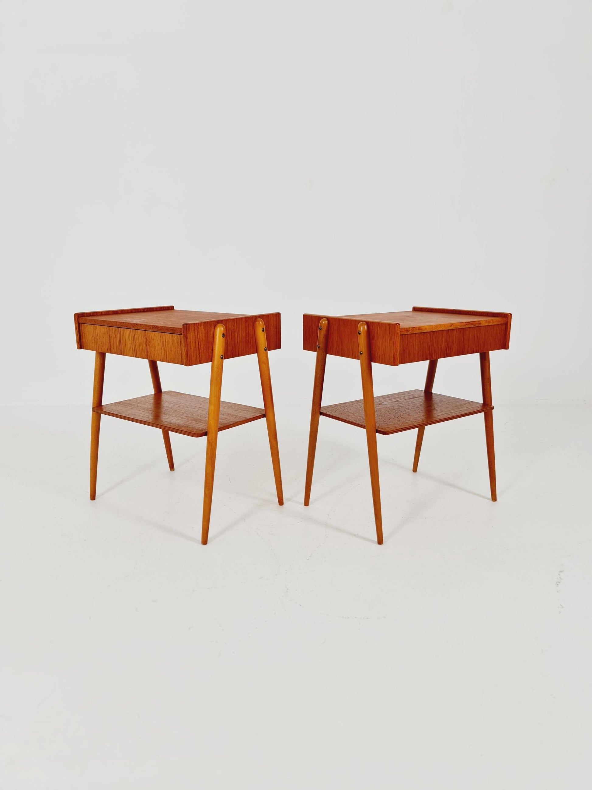 Pair of Swedish Midcentury Teak Vintage Side table/ Bedside table/ Night stand by Carlström & Co, 1960s
