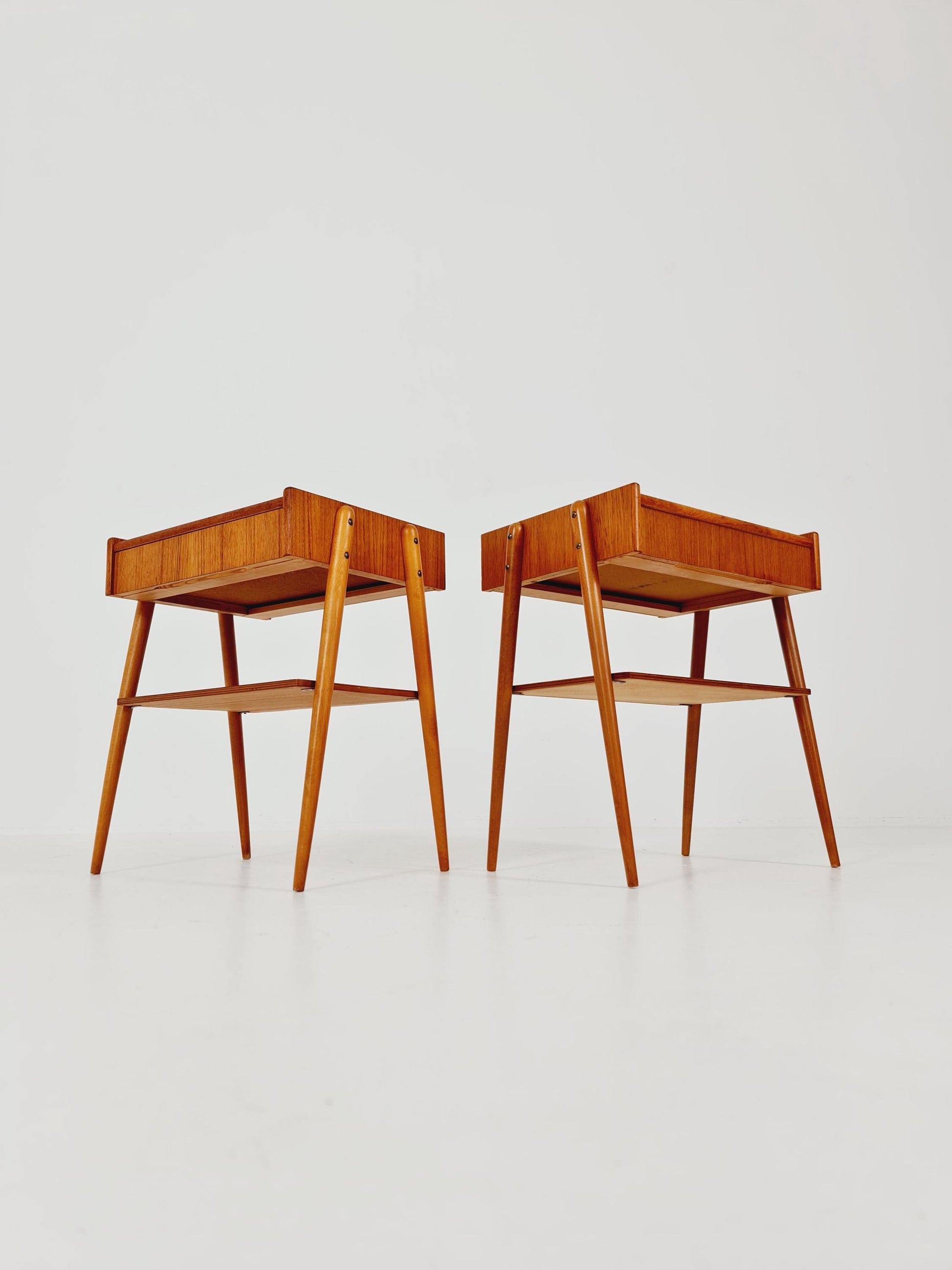 Pair of Swedish Midcentury Teak Vintage Side table/ Bedside table/ Night stand by Carlström & Co, 1960s
