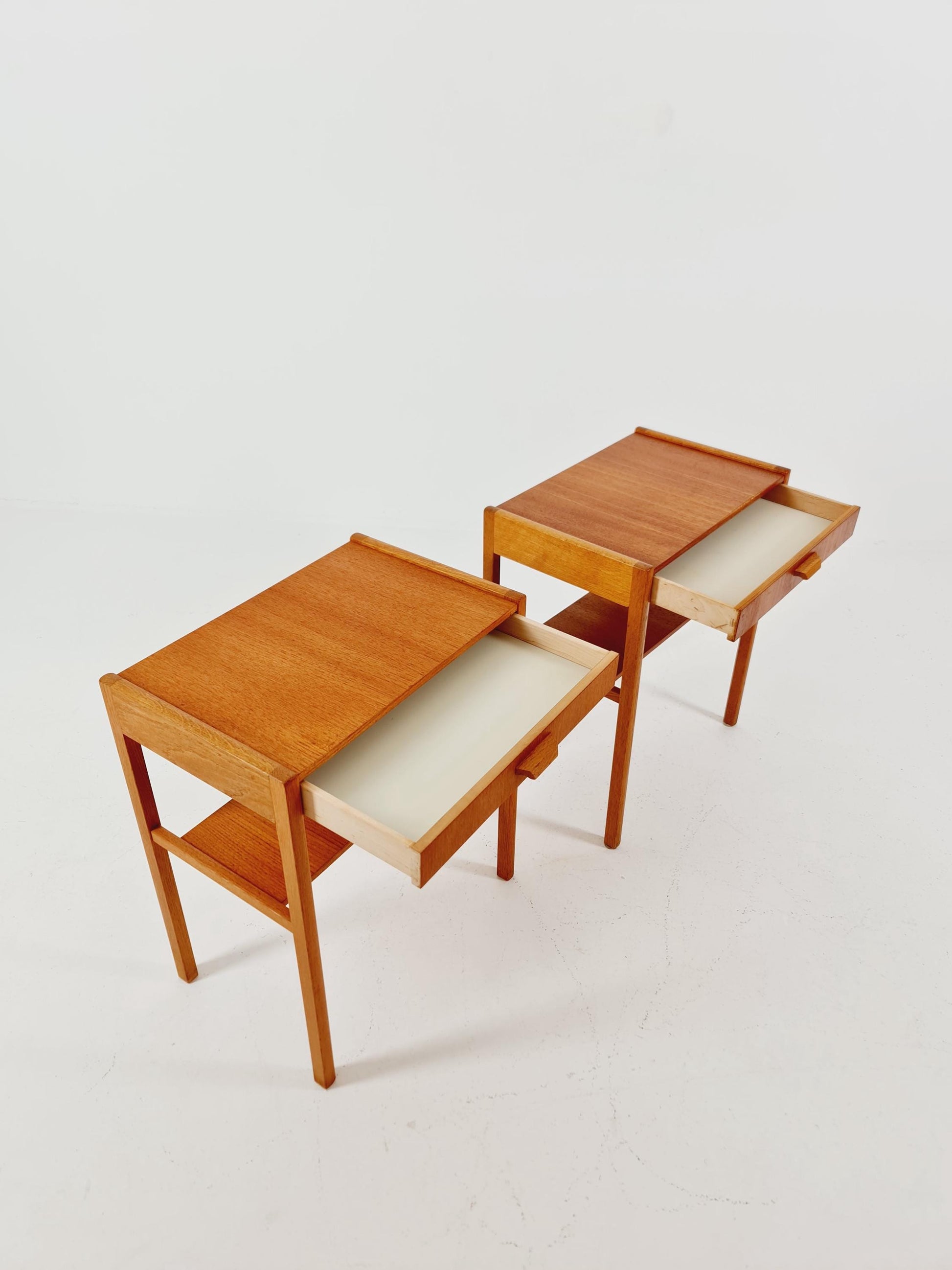 Pair of Swedish Midcentury Teak Vintage Side table/ Bedside table/ Night stand by Carlström & Co, 1960s