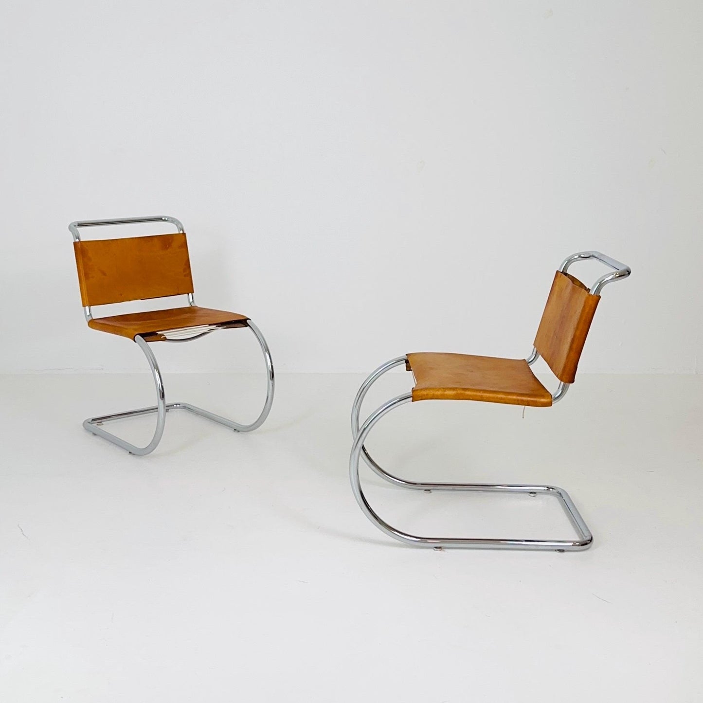 Set of 2 Bauhaus Mid-Century Modern Mies van der Rohe MR 10 Chair , 1980s Italy