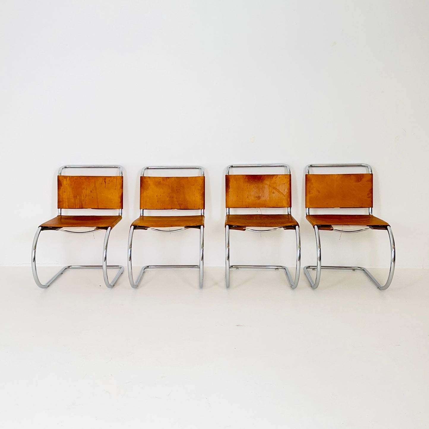Set of 4 Bauhaus Mid-Century Modern Mies van der Rohe MR 10 Chair , 1980s Italy