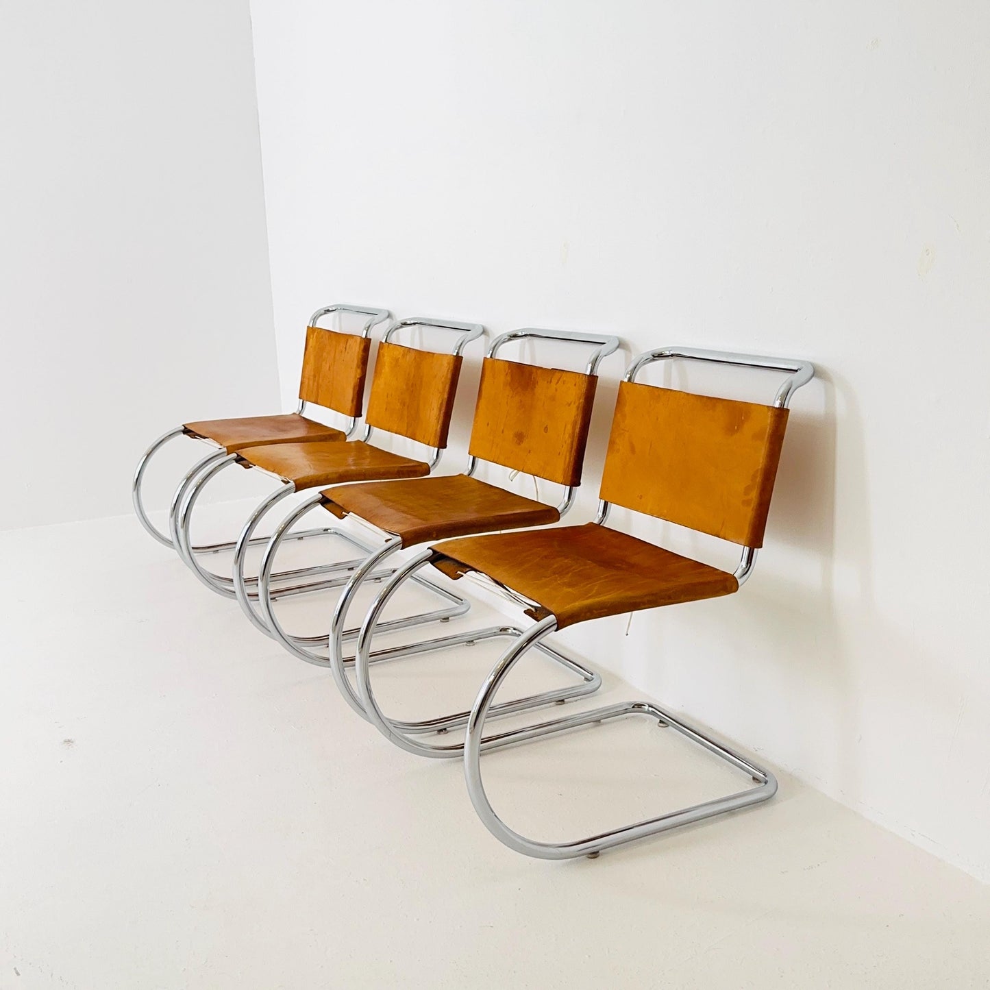 Set of 4 Bauhaus Mid-Century Modern Mies van der Rohe MR 10 Chair , 1980s Italy
