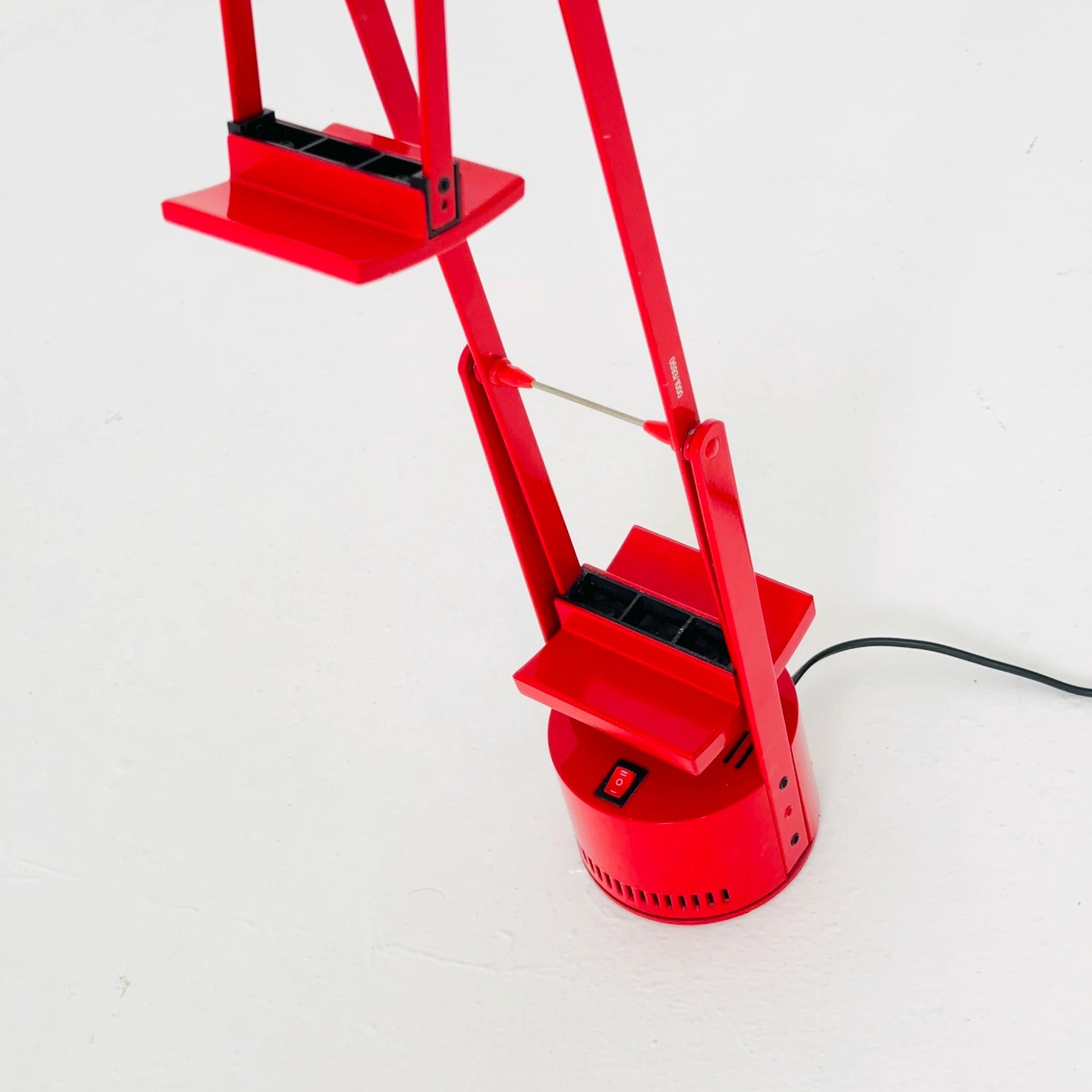 Mid century Red Italian Tizio Table Lamp by Richard Sapper for Artemide – 1970s Italy