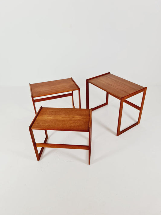 Midcentury Danish teak Nesting Tables by Arne Hovmand Olsen for Mogens Kold Möber , 3 Set 1960s