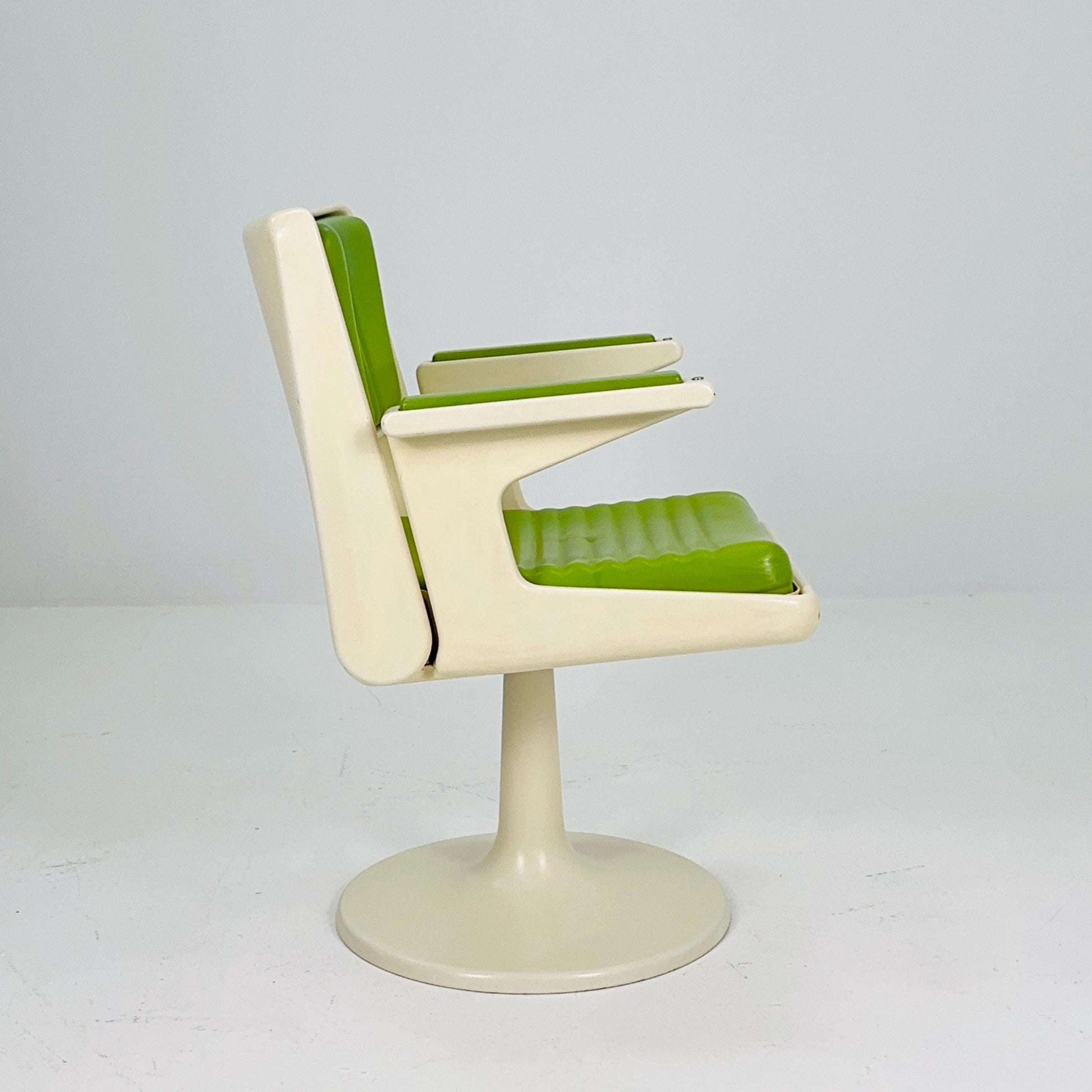Rare Mid-Century Space Age Swivel Armchair – White & Green Plastic Faux Leather Desk or Barber Chair – Tulip Base, 1970s