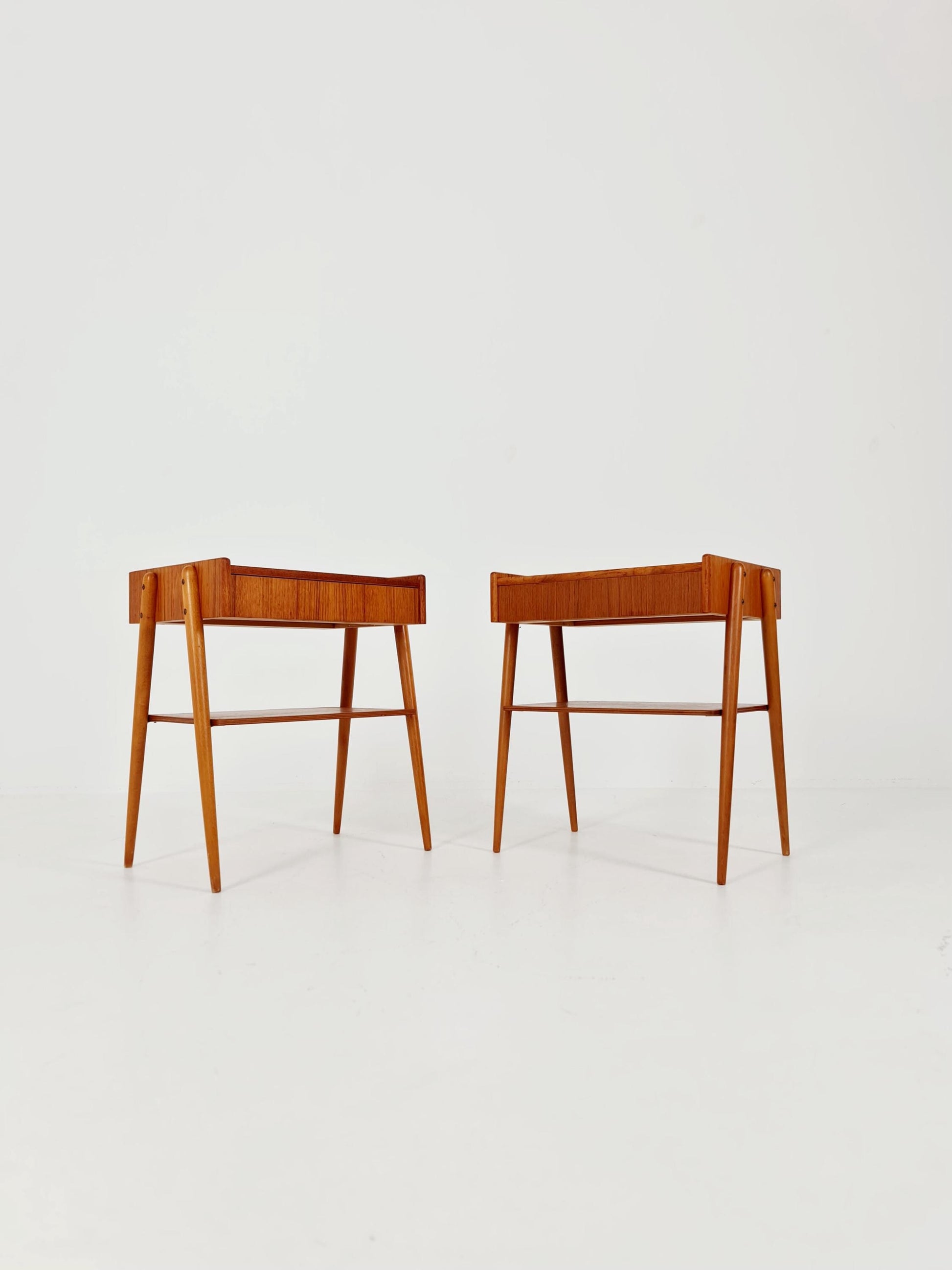 Pair of Swedish Midcentury Teak Vintage Side table/ Bedside table/ Night stand by Carlström & Co, 1960s