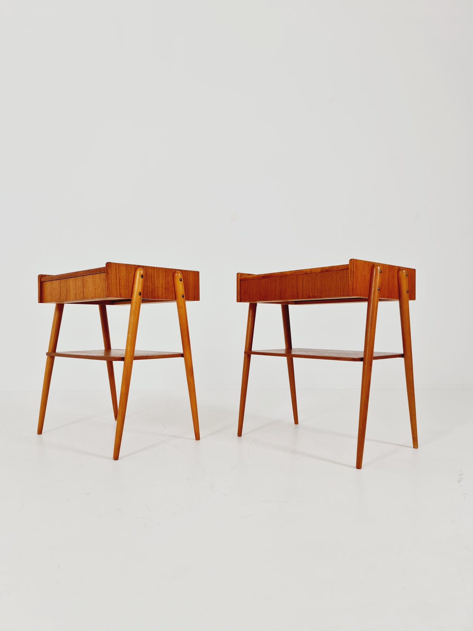 Pair of Swedish Midcentury Teak Vintage Side table/ Bedside table/ Night stand by Carlström & Co, 1960s