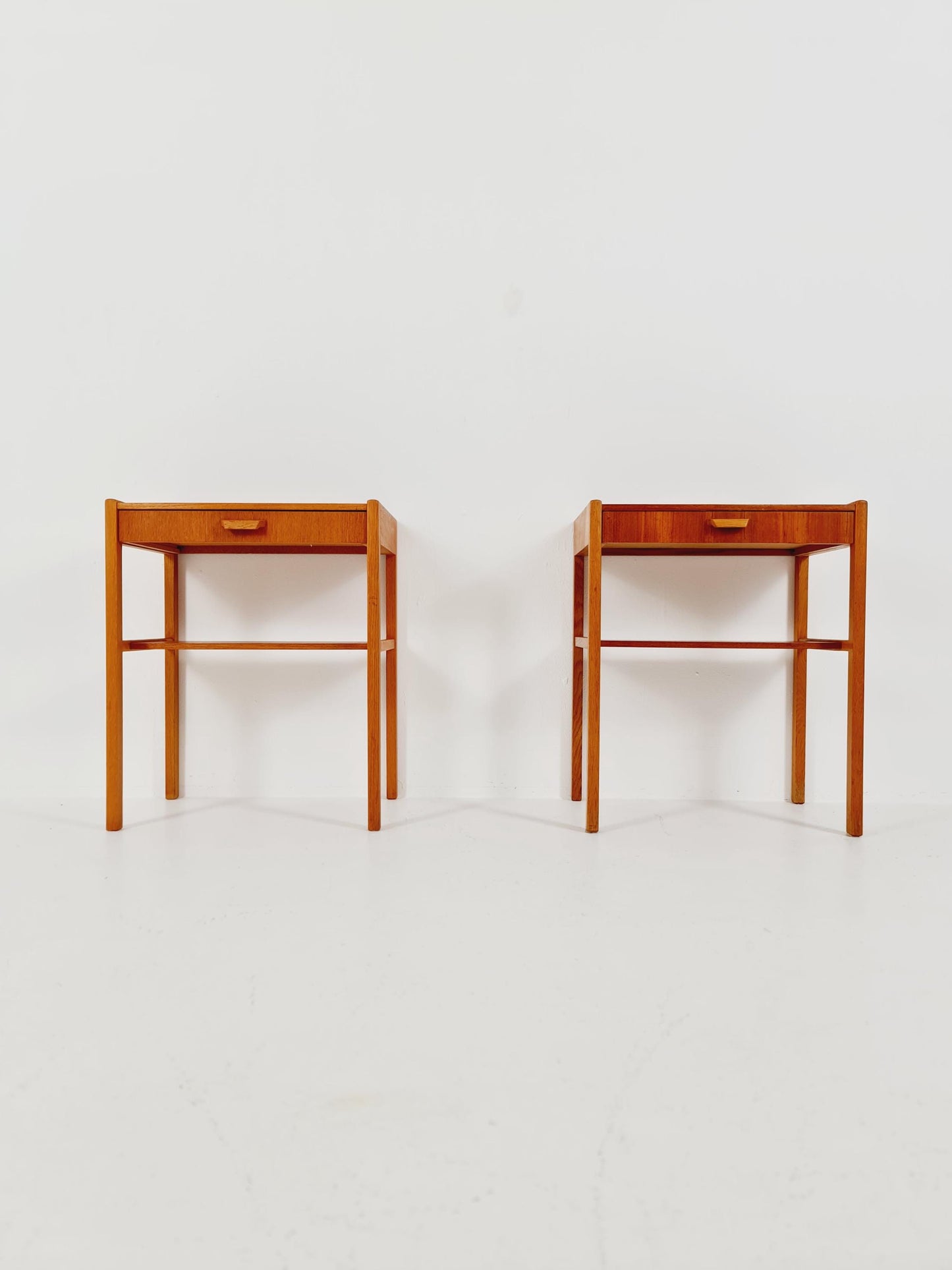 Pair of Swedish Midcentury Teak Vintage Side table/ Bedside table/ Night stand by Carlström & Co, 1960s