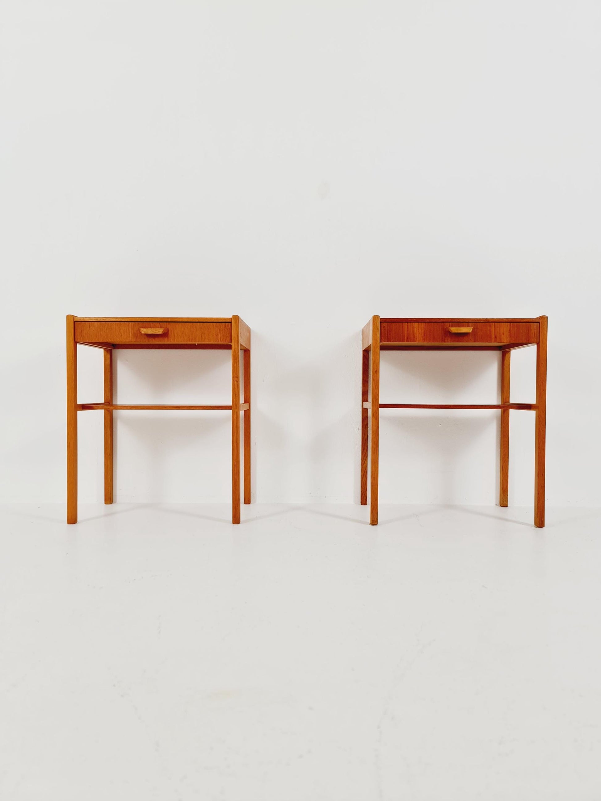 Pair of Swedish Midcentury Teak Vintage Side table/ Bedside table/ Night stand by Carlström & Co, 1960s