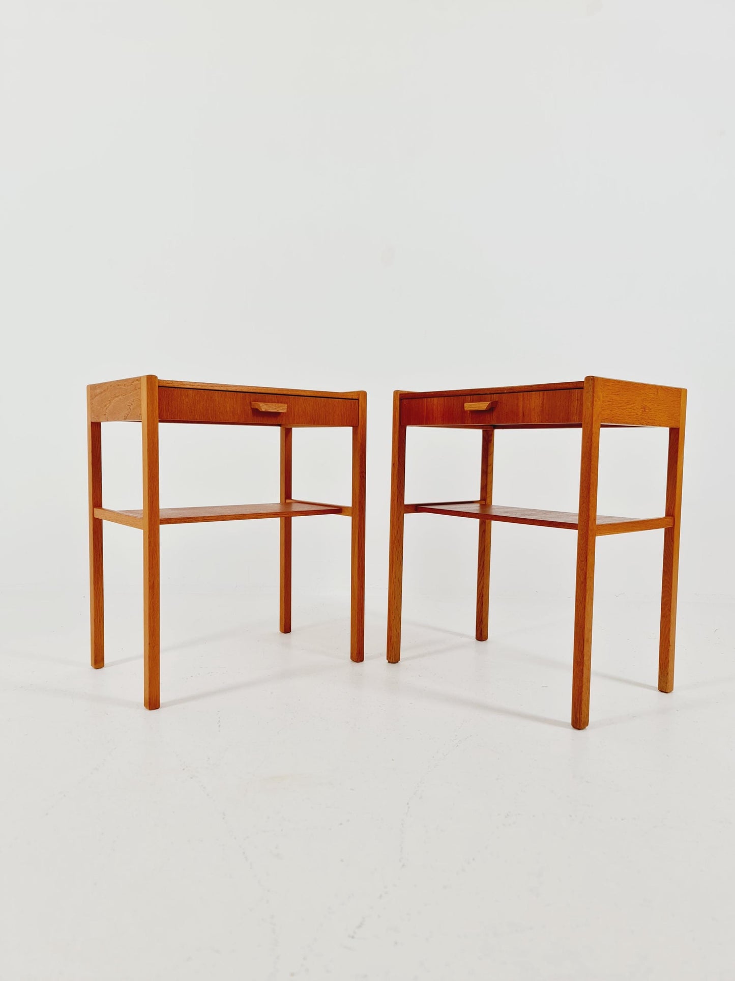 Pair of Swedish Midcentury Teak Vintage Side table/ Bedside table/ Night stand by Carlström & Co, 1960s