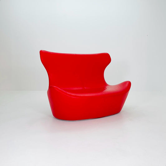 B&B Italia Red Papilio High Back Loveseat by Naoto Fukasawa – Italian Designer Sofa, Modern Curved Leather Settee, 2010s Italy