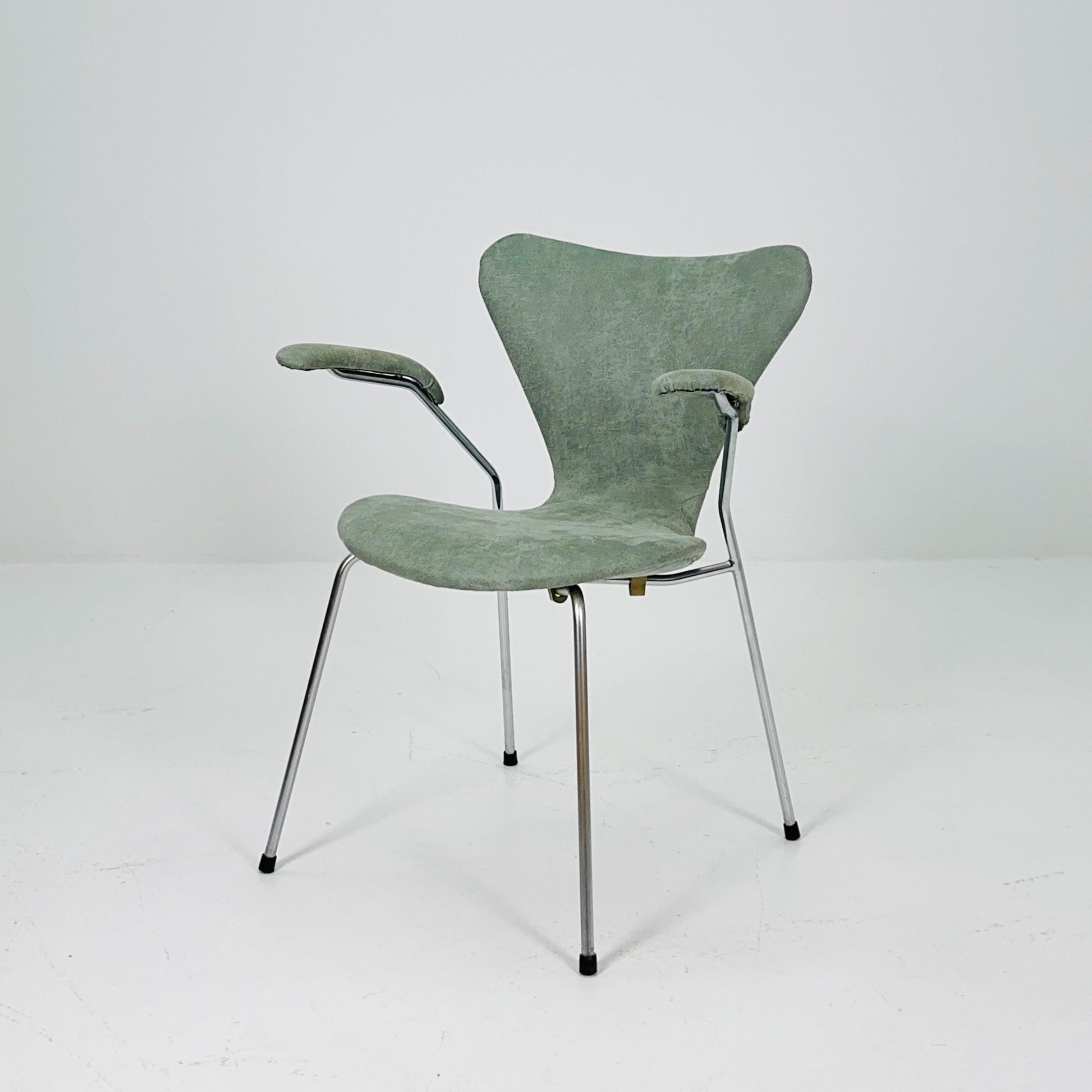 Rare Arne Jacobsen 3207 Armchair “The Seven Chair” for Fritz Hansen, Denmark, 1960s