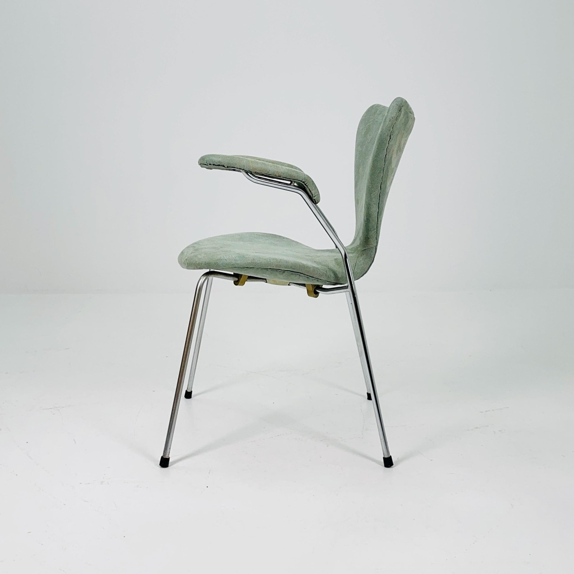 Rare Arne Jacobsen 3207 Armchair “The Seven Chair” for Fritz Hansen, Denmark, 1960s