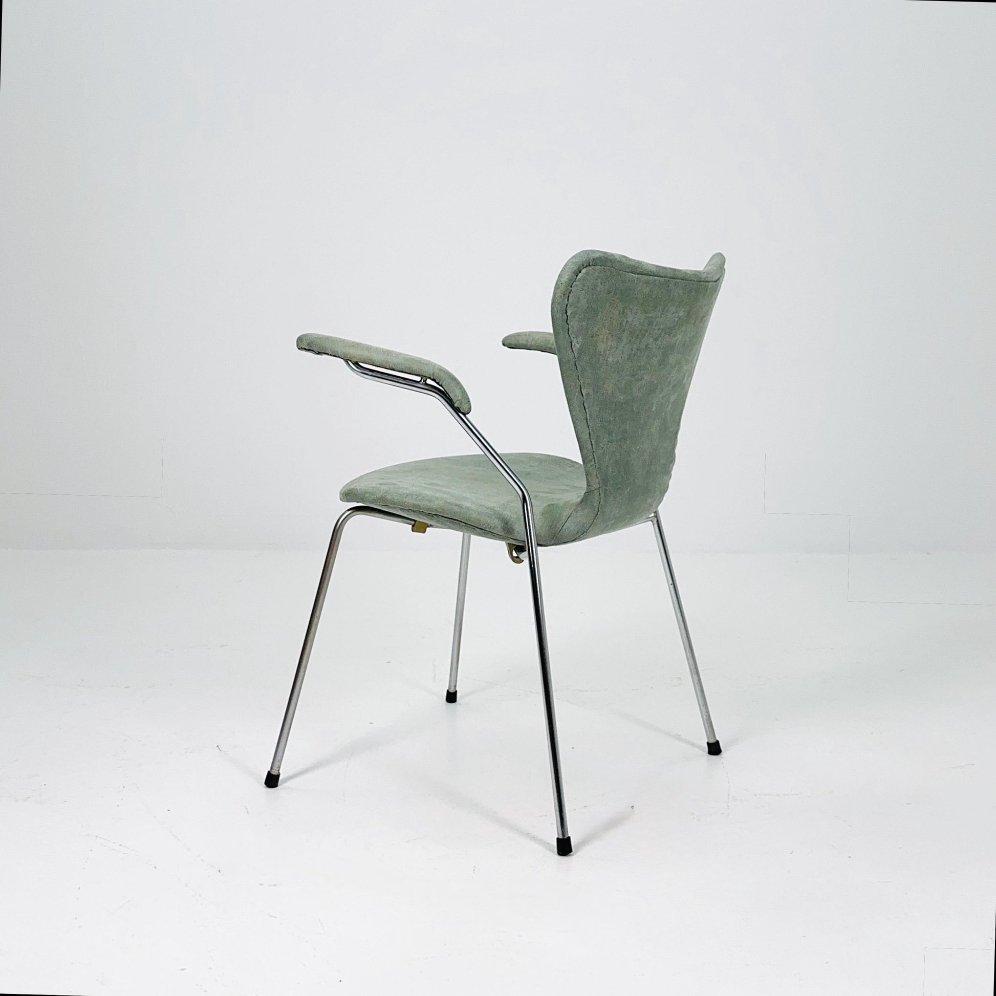 Rare Arne Jacobsen 3207 Armchair “The Seven Chair” for Fritz Hansen, Denmark, 1960s