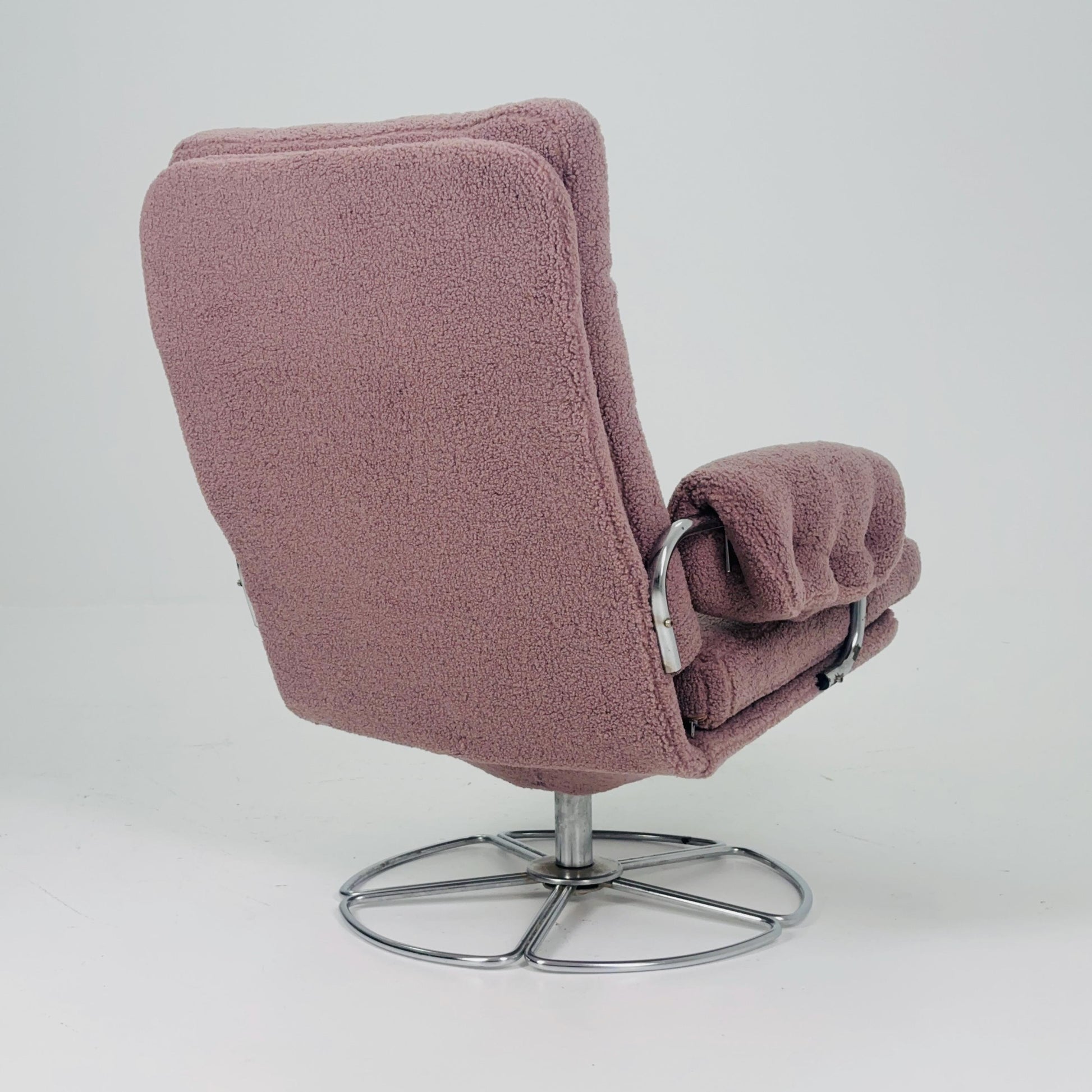 Mid century Bruno Mathsson Swivel Lounge Chair for DUX, 1960s Sweden