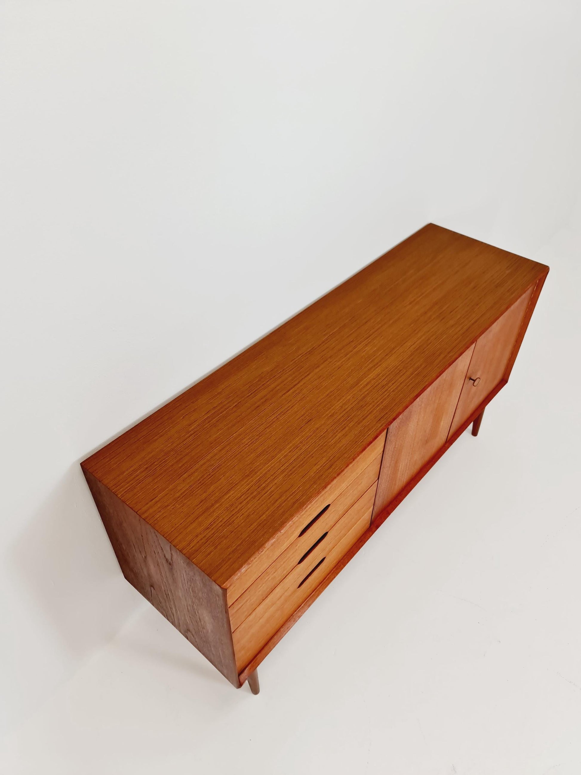 Mid century Modern German teak sideboard by Wilhelm Renz möbel, 1960s