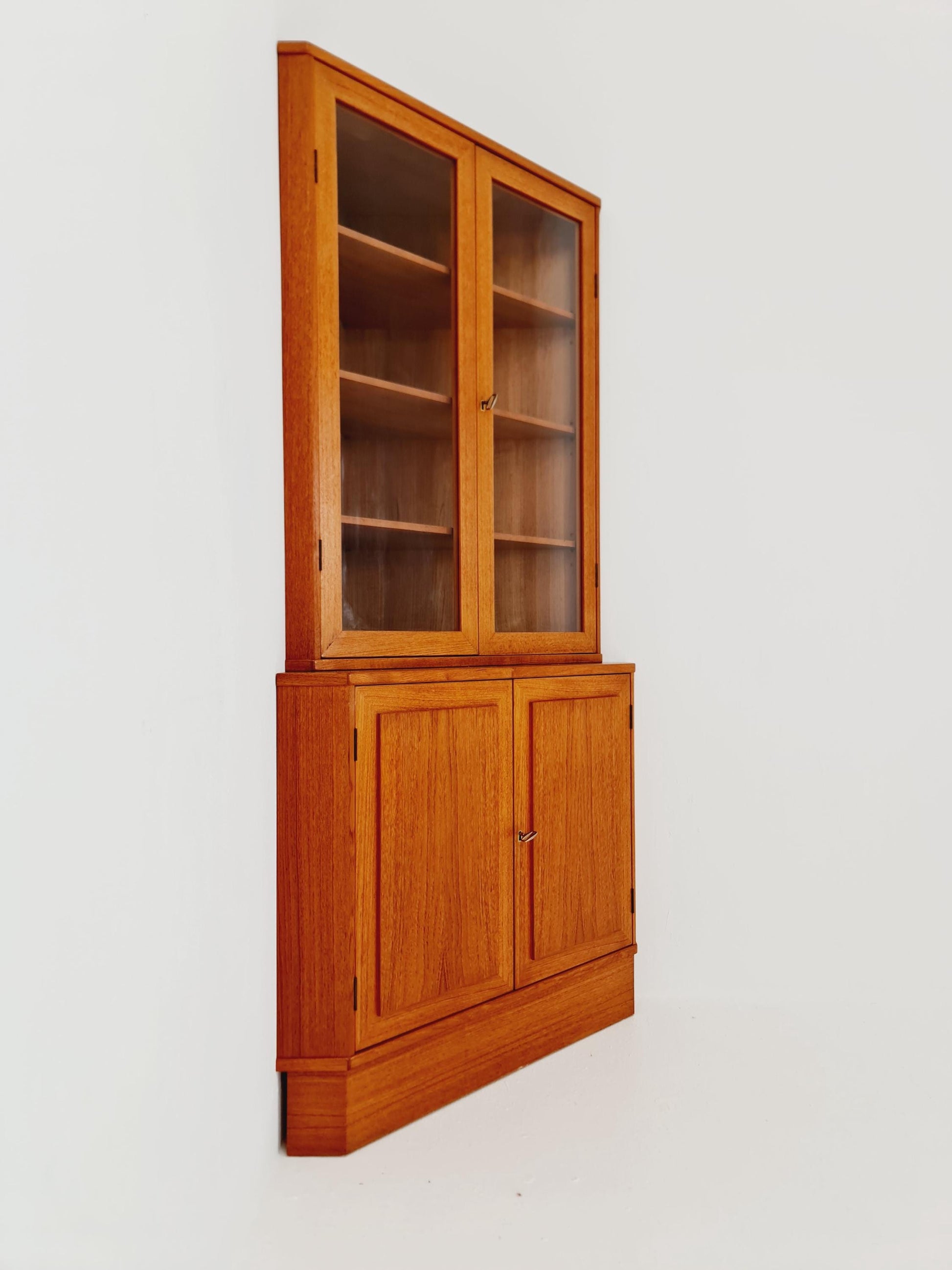 Mid Century Modern danish corner cabinet teak By Arne Whal For VM Möbelr, 1960s