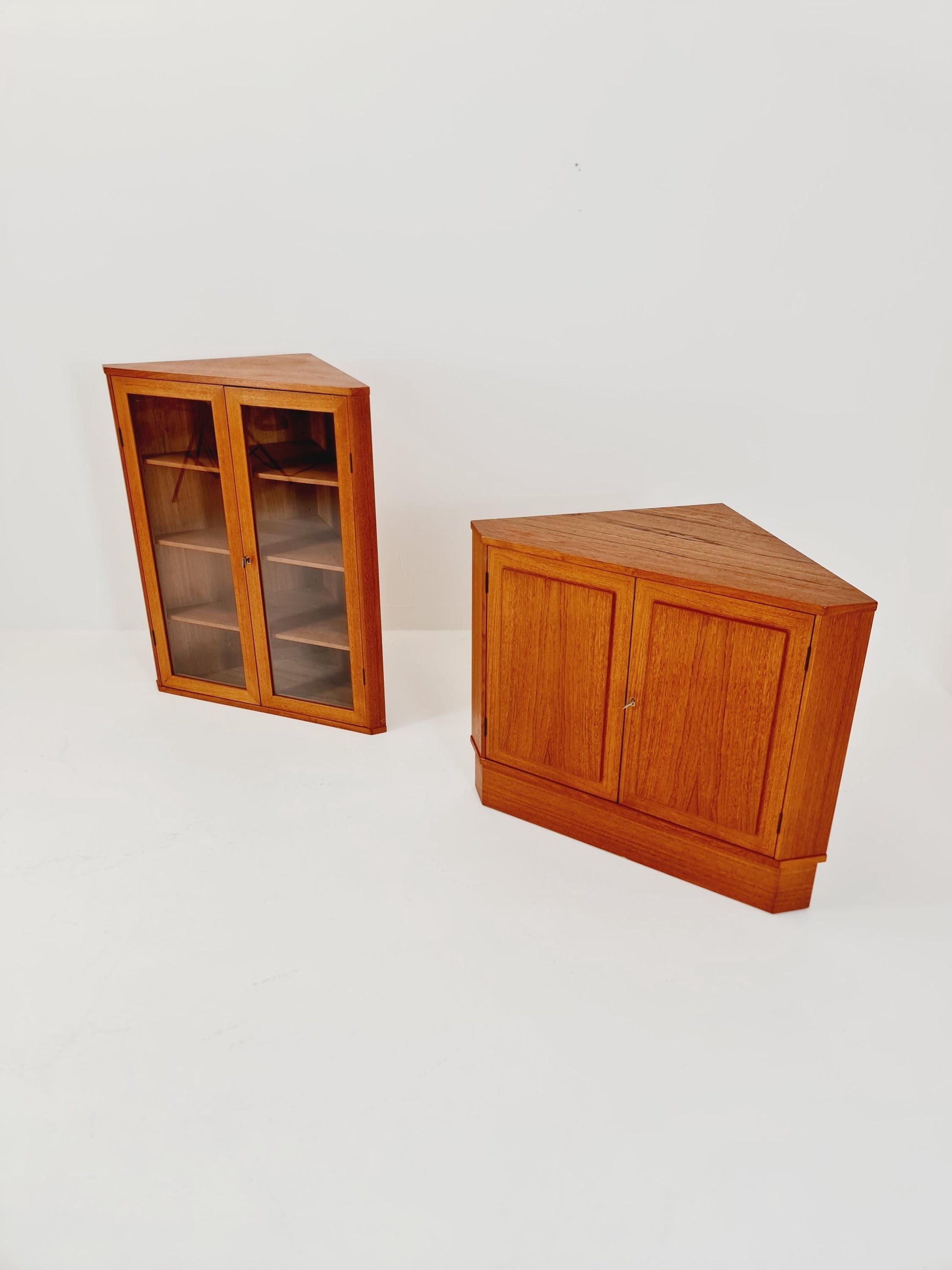 Mid Century Modern danish corner cabinet teak By Arne Whal For VM Möbelr, 1960s