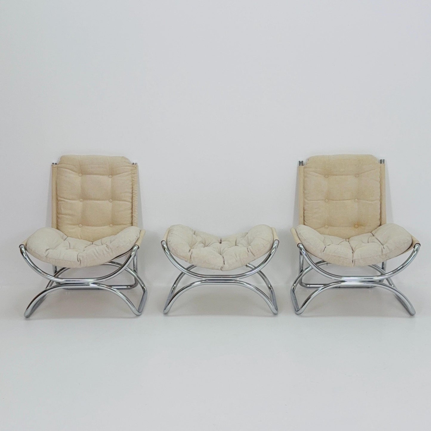 Set of 3 Mid century Jan Schröfer Lounge Chairs & Ottoman for Ahrend de Cirkel, 1970s Netherlands