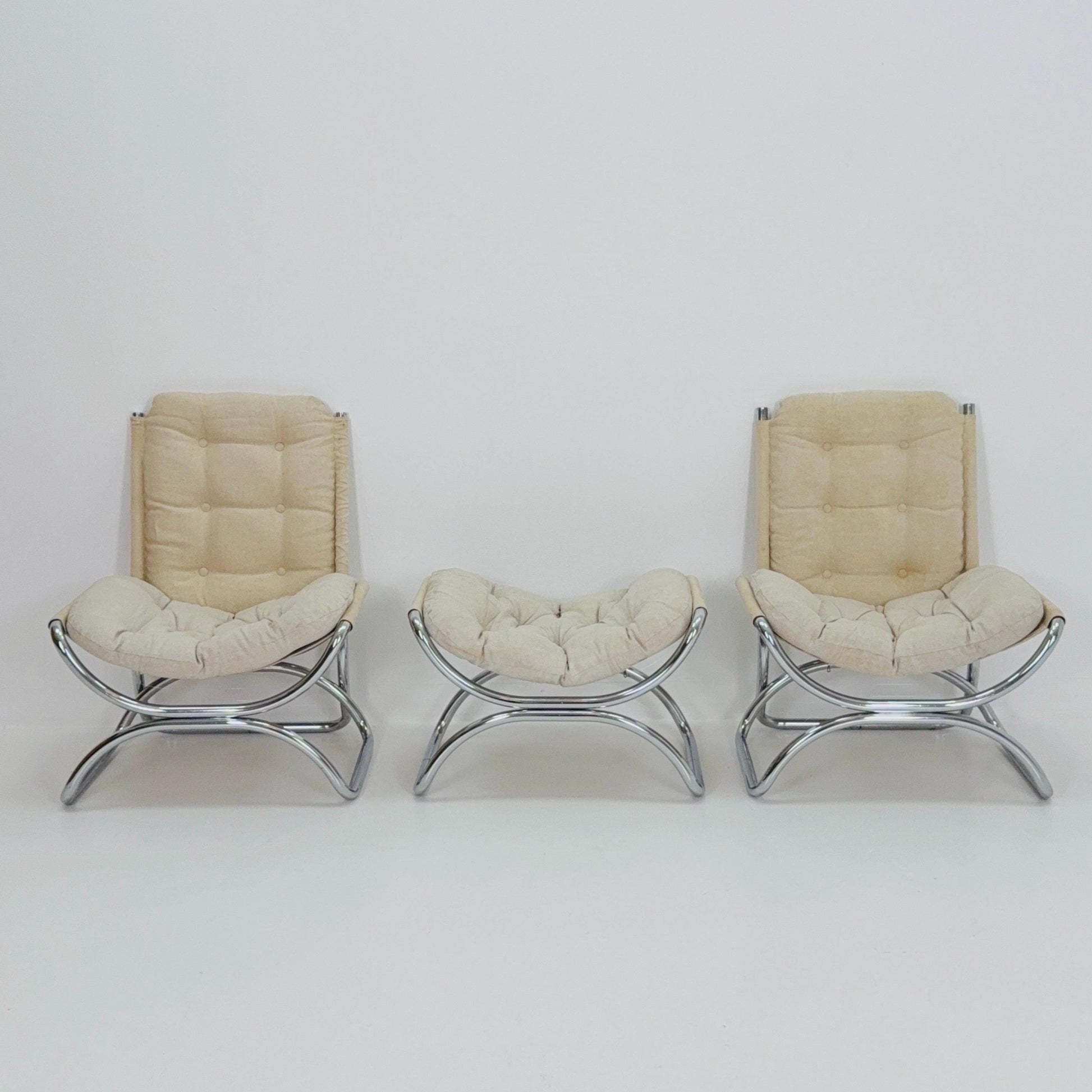Set of 3 Mid century Jan Schröfer Lounge Chairs & Ottoman for Ahrend de Cirkel, 1970s Netherlands