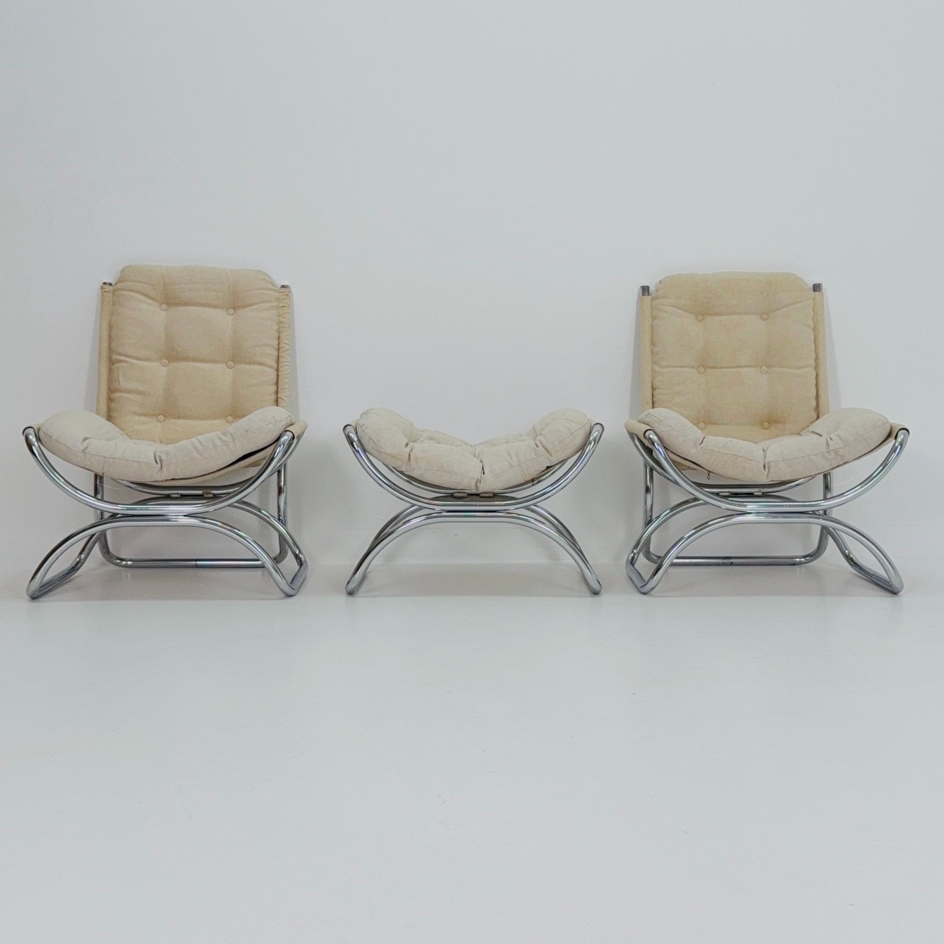 Set of 3 Mid century Jan Schröfer Lounge Chairs & Ottoman for Ahrend de Cirkel, 1970s Netherlands