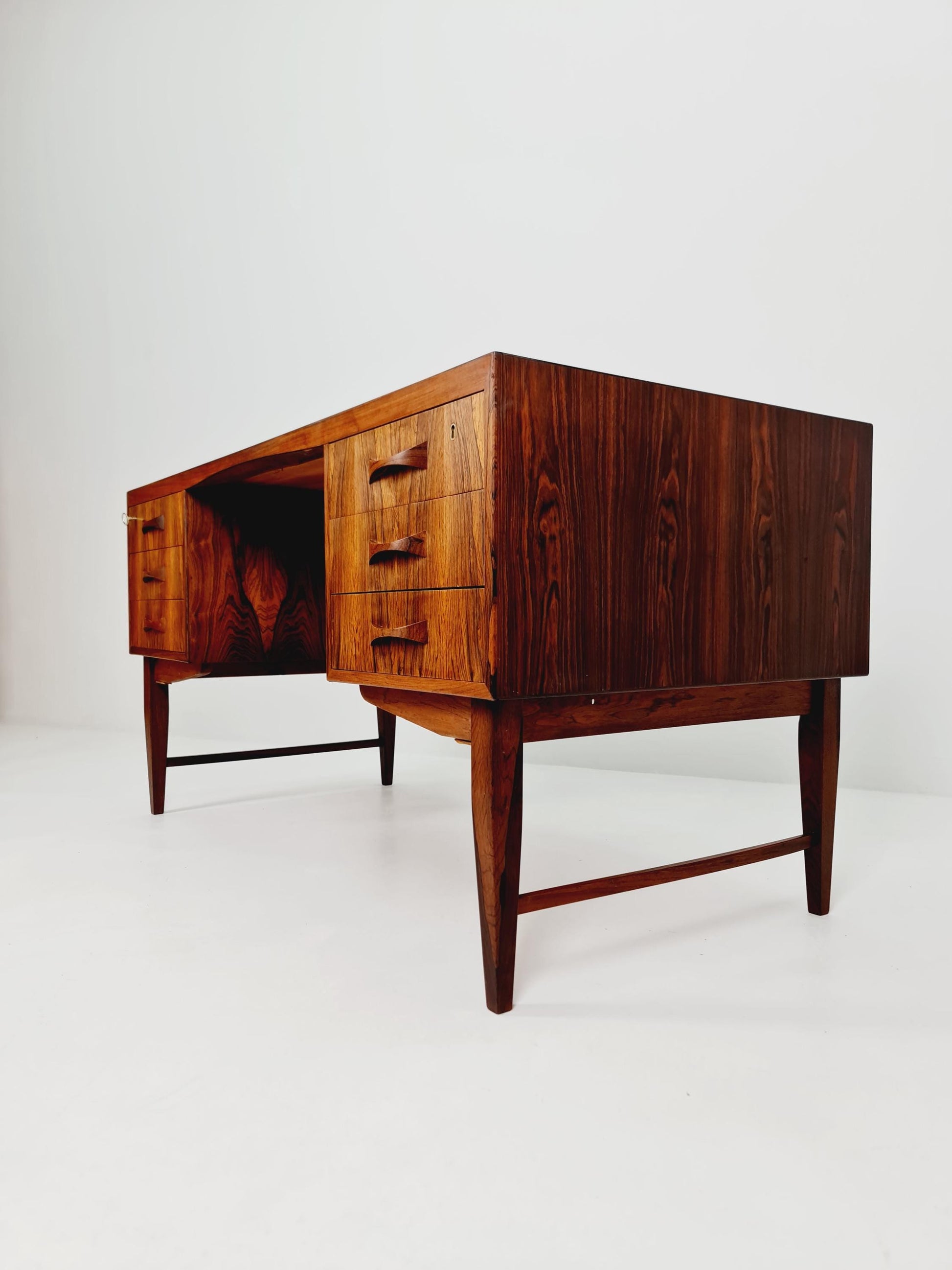 Rare Danish Rosewood Desk by Dyrlund Møbelfabrik, 1960s