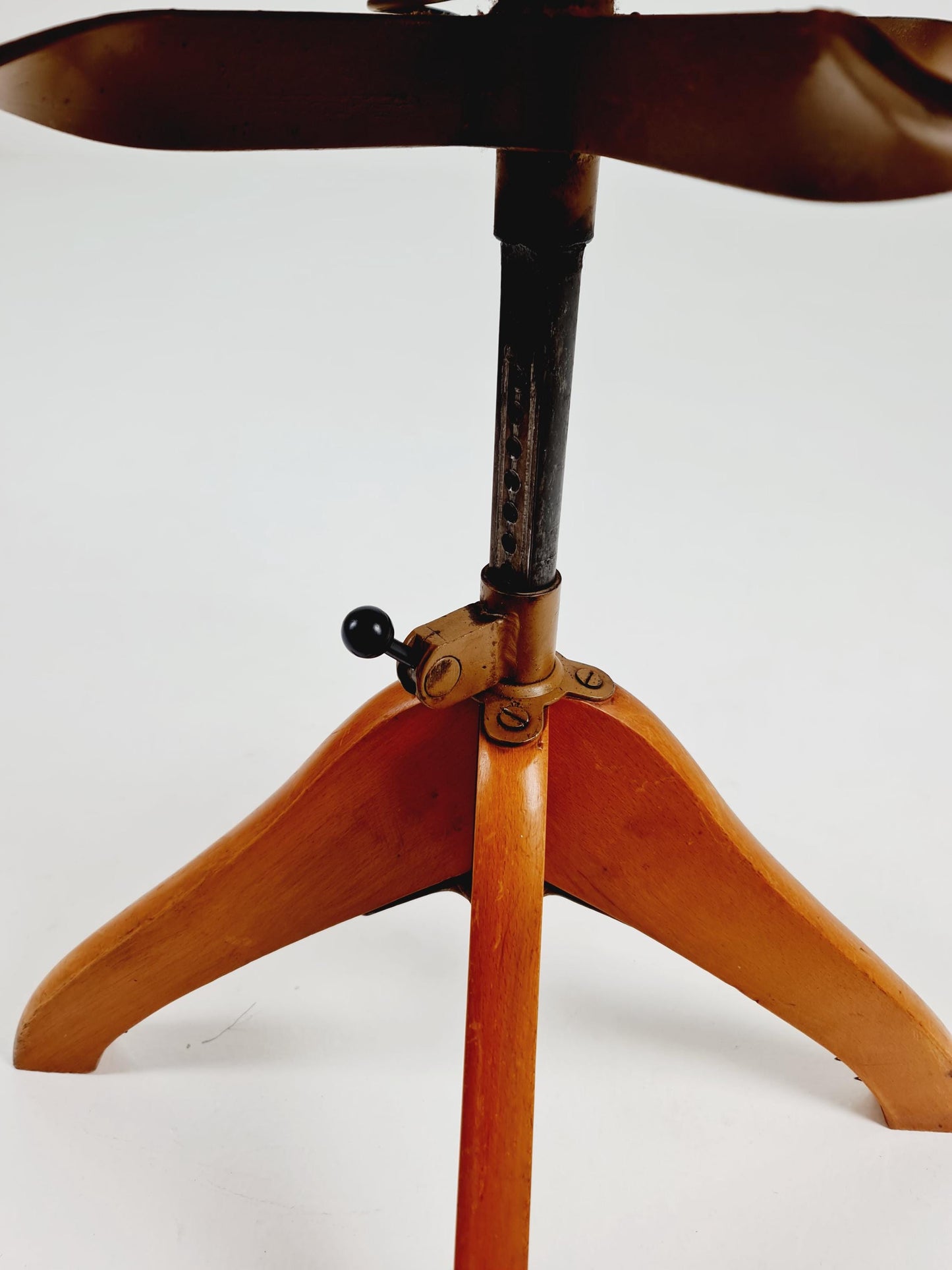 Bauhaus swivel office chair in solid wood By Polster Gleich ,1930s