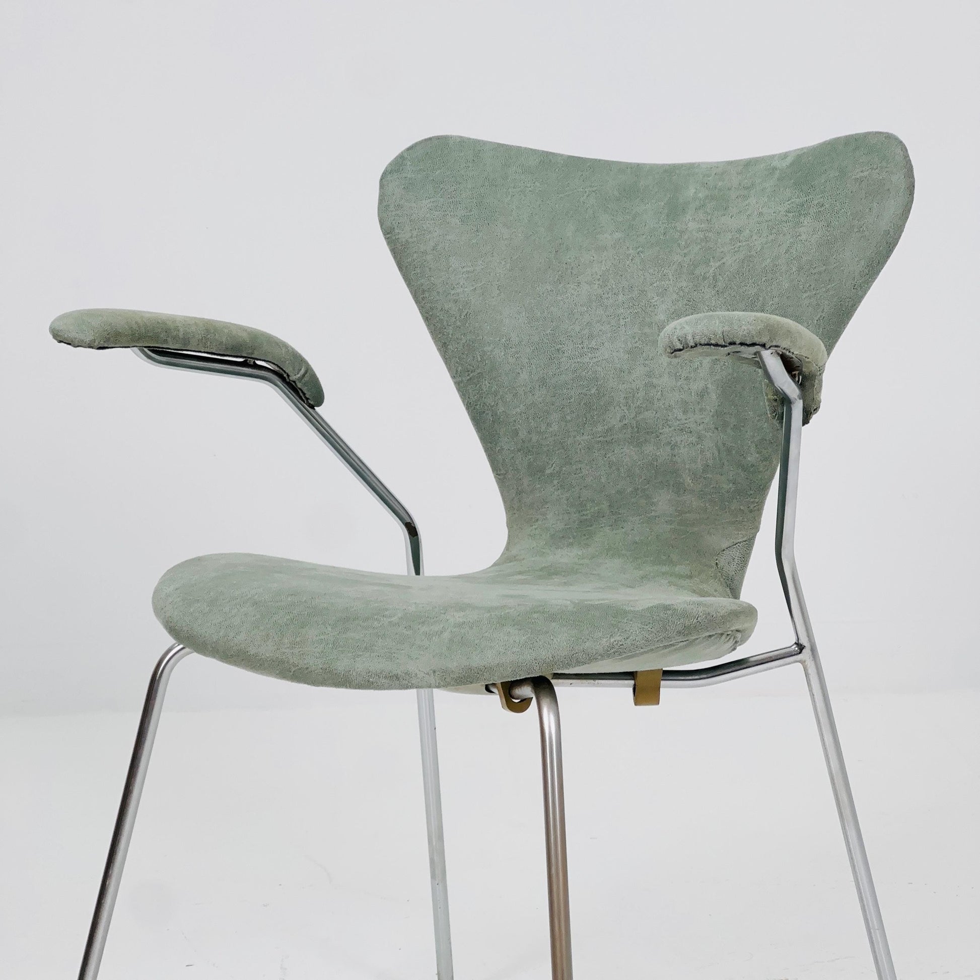 Rare Arne Jacobsen 3207 Armchair “The Seven Chair” for Fritz Hansen, Denmark, 1960s