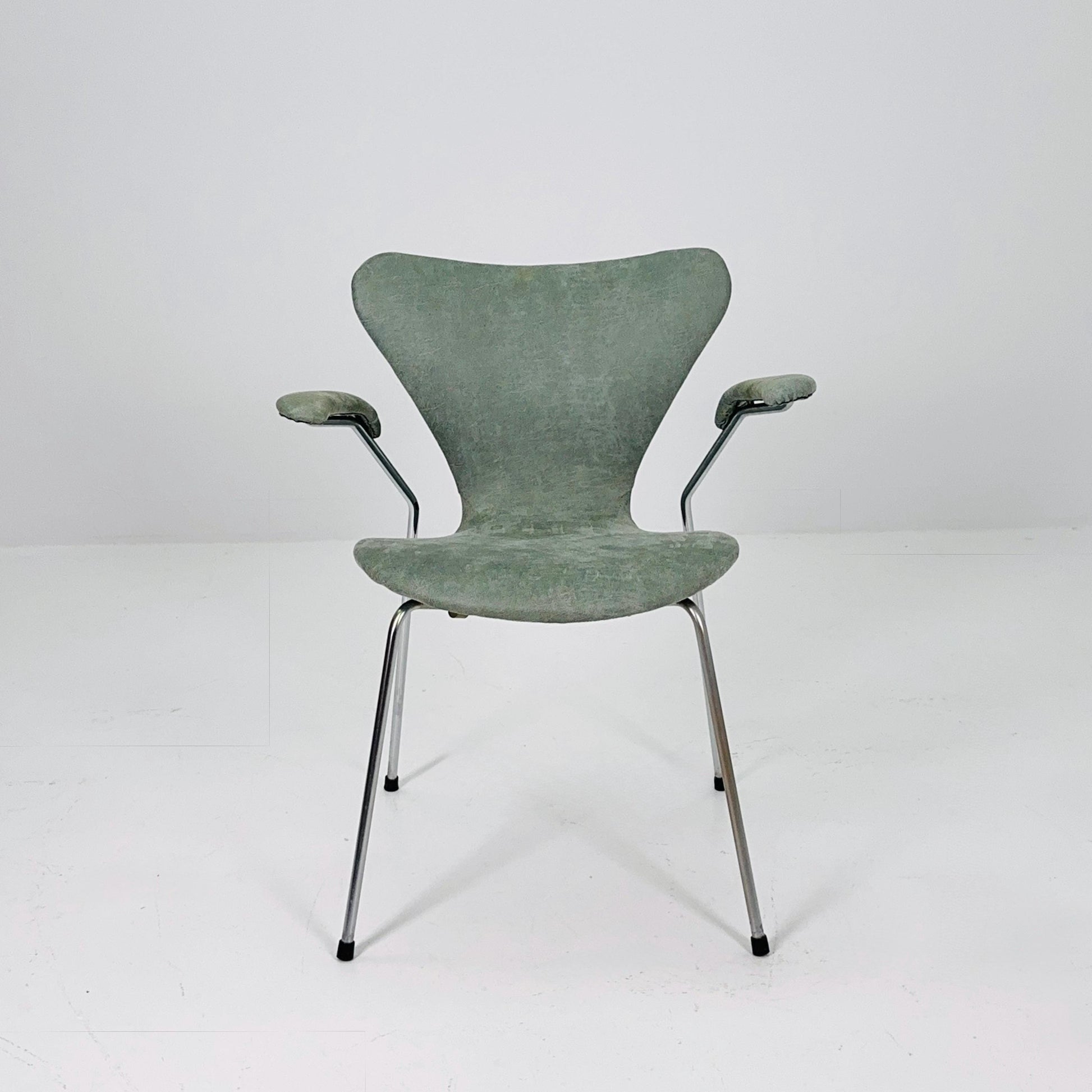 Rare Arne Jacobsen 3207 Armchair “The Seven Chair” for Fritz Hansen, Denmark, 1960s