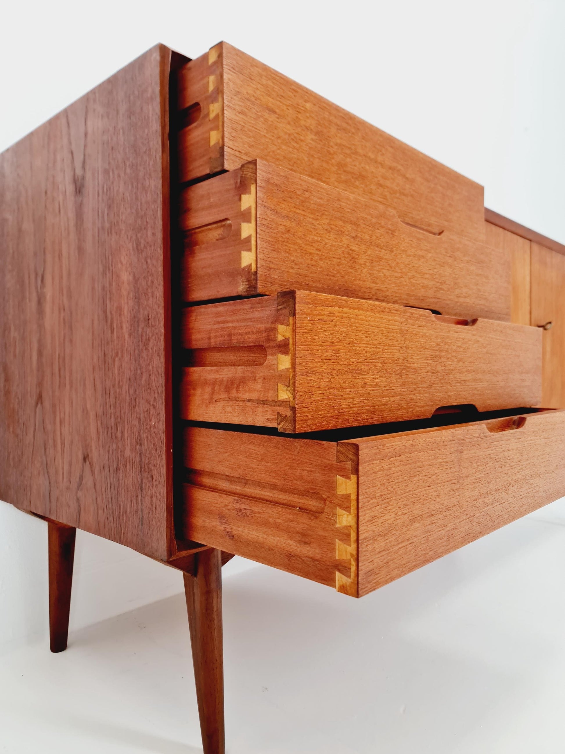Mid century Modern German teak sideboard by Wilhelm Renz möbel, 1960s