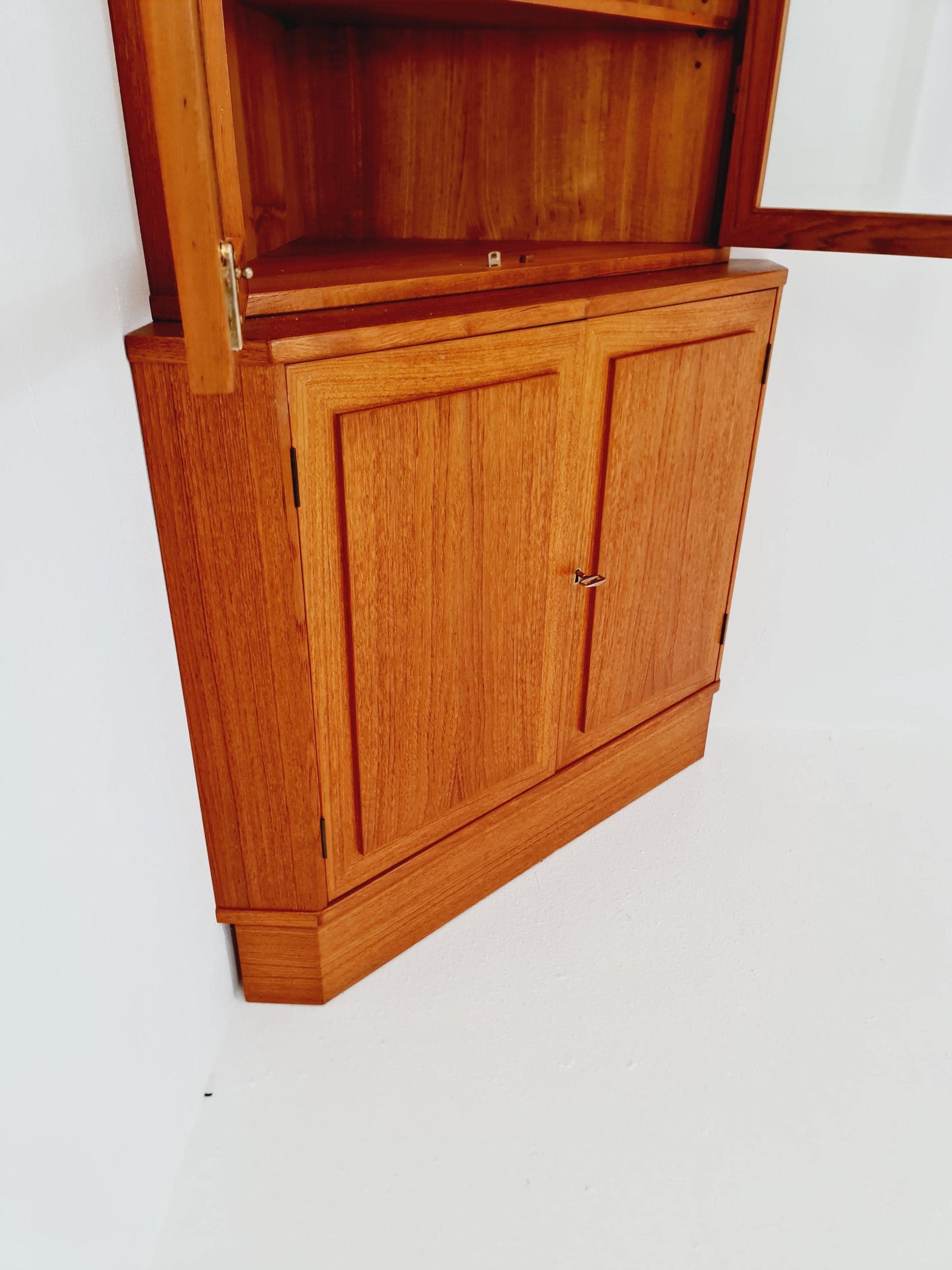 Mid Century Modern danish corner cabinet teak By Arne Whal For VM Möbelr, 1960s