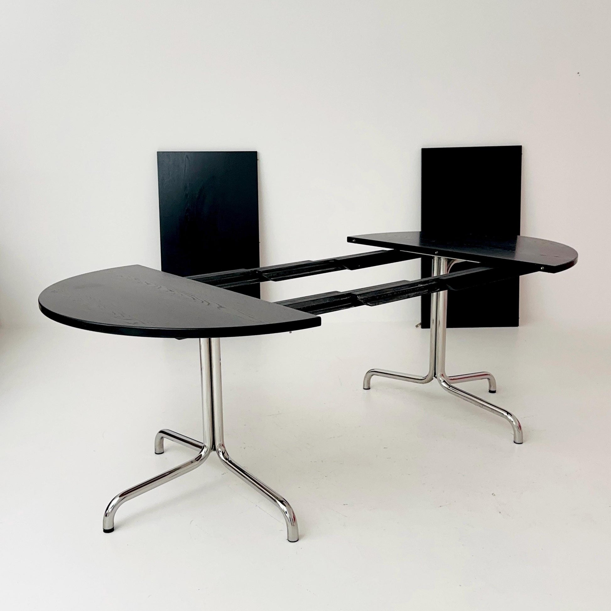 Mid Century Extendable Dining Table by Thonet, Model 1052 – Black Laminate & Chrome, Germany 1980s