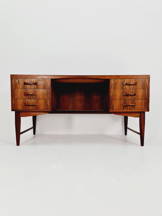 Rare Danish Rosewood Desk by Dyrlund Møbelfabrik, 1960s