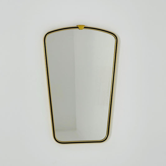 Mid century Original beautiful brass kidney wall mirror. 1960s Germany