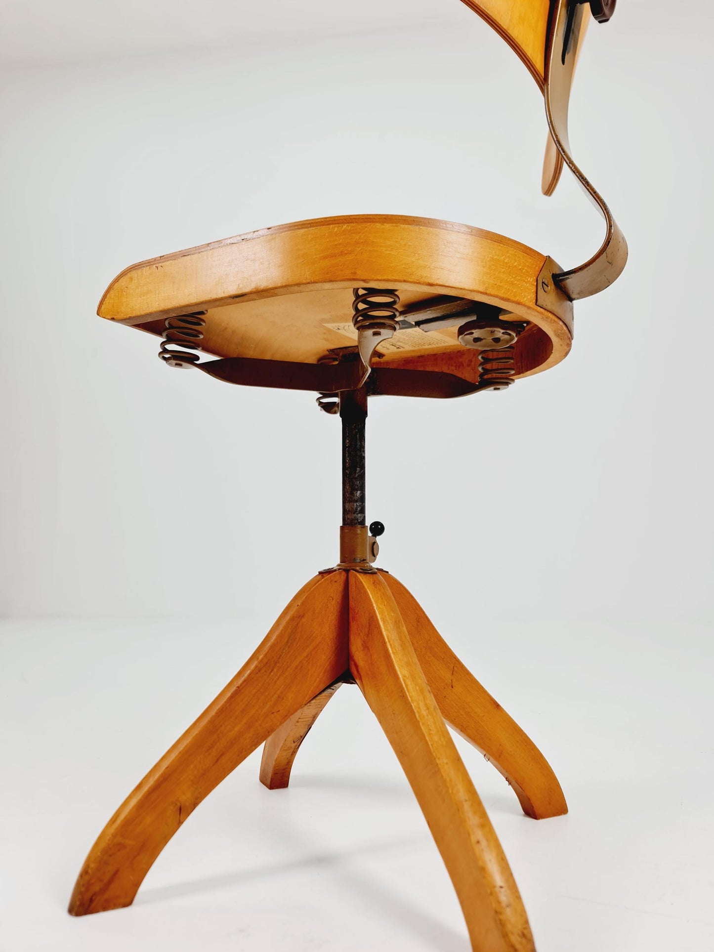 Bauhaus swivel office chair in solid wood By Polster Gleich ,1930s