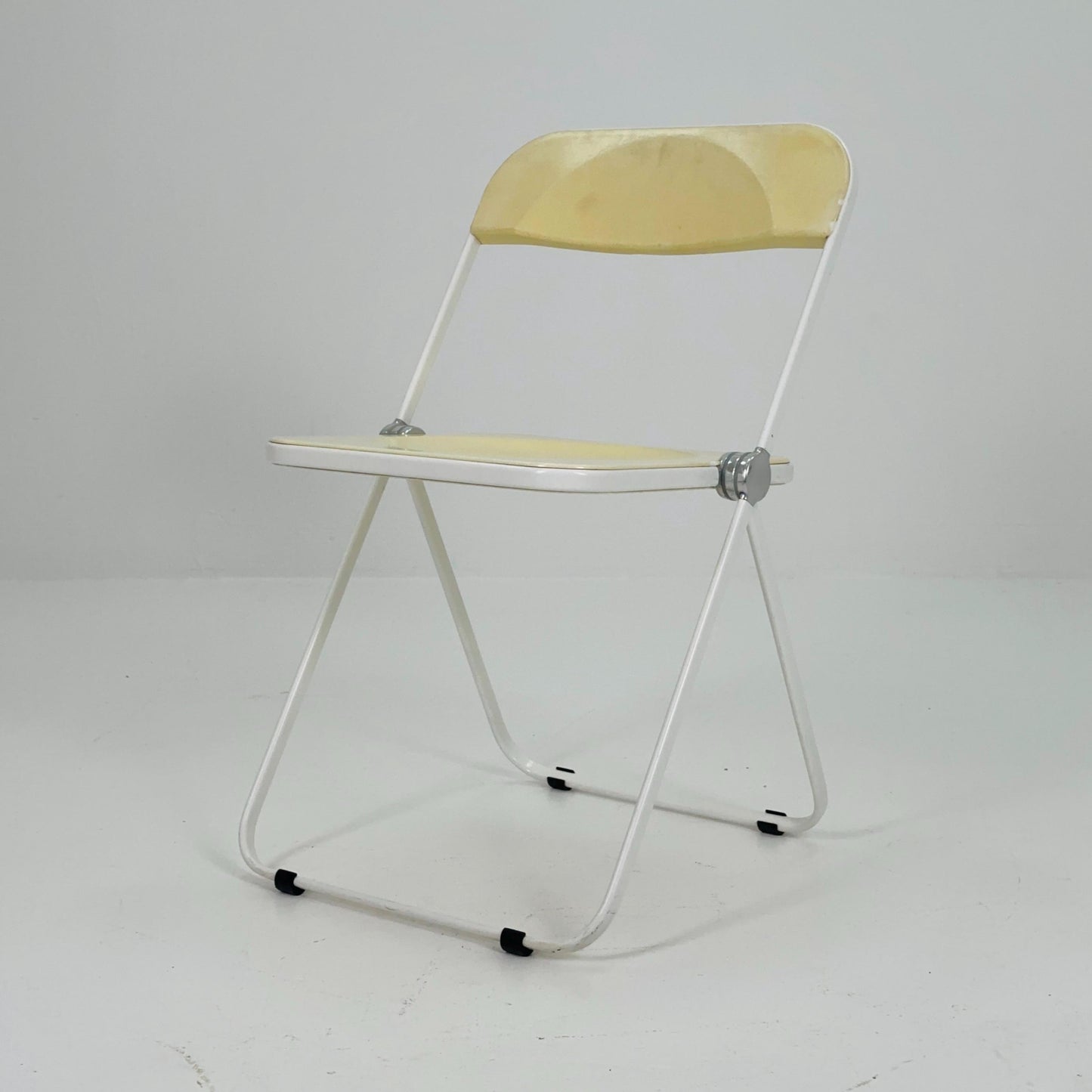 1 of 8 Mid century Italian Plia Folding cream white Chair by Giancarlo Piretti for Castelli, 1970s