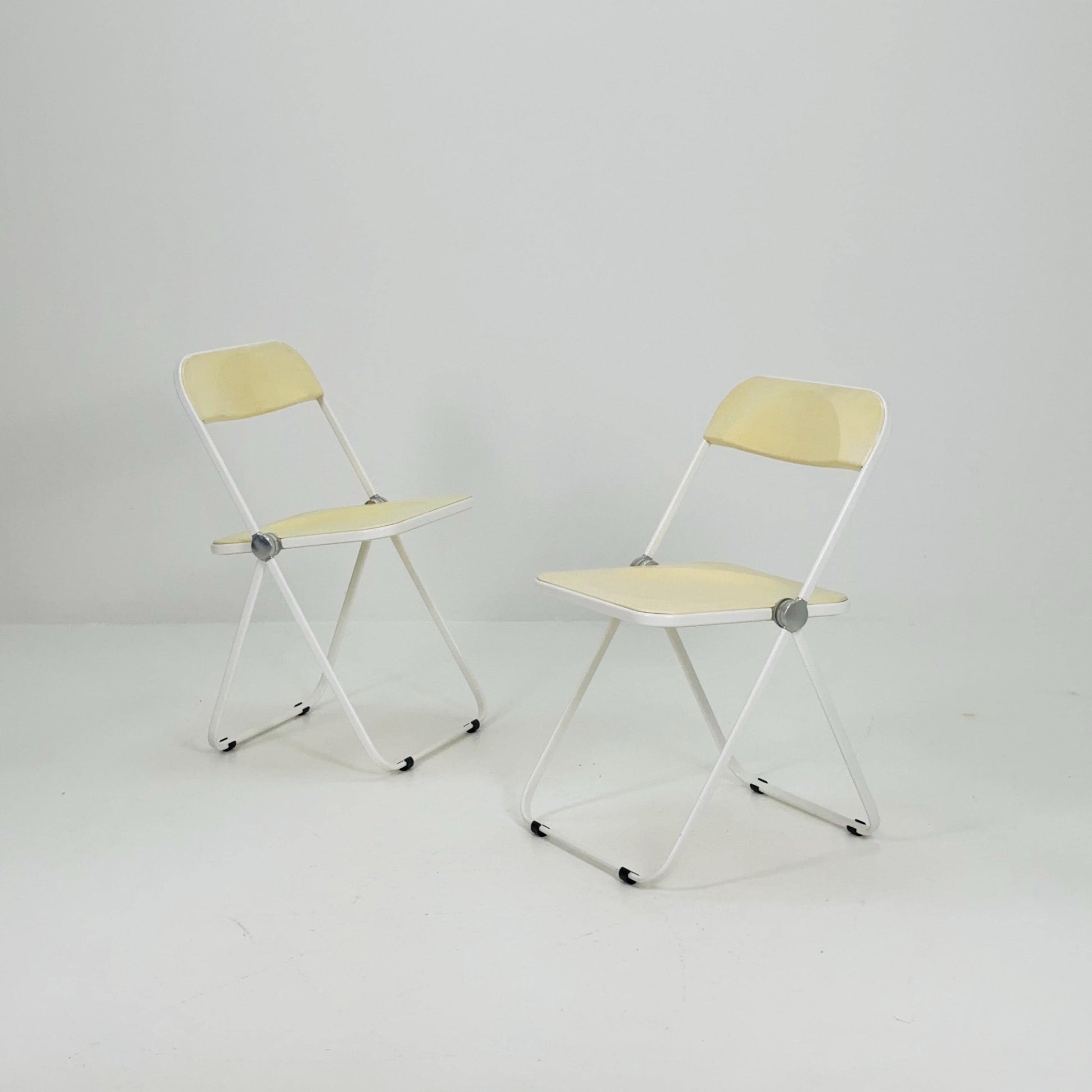 Set of 2 Mid century Italian Plia Folding cream white Chair by Giancarlo Piretti for Castelli, 1970s